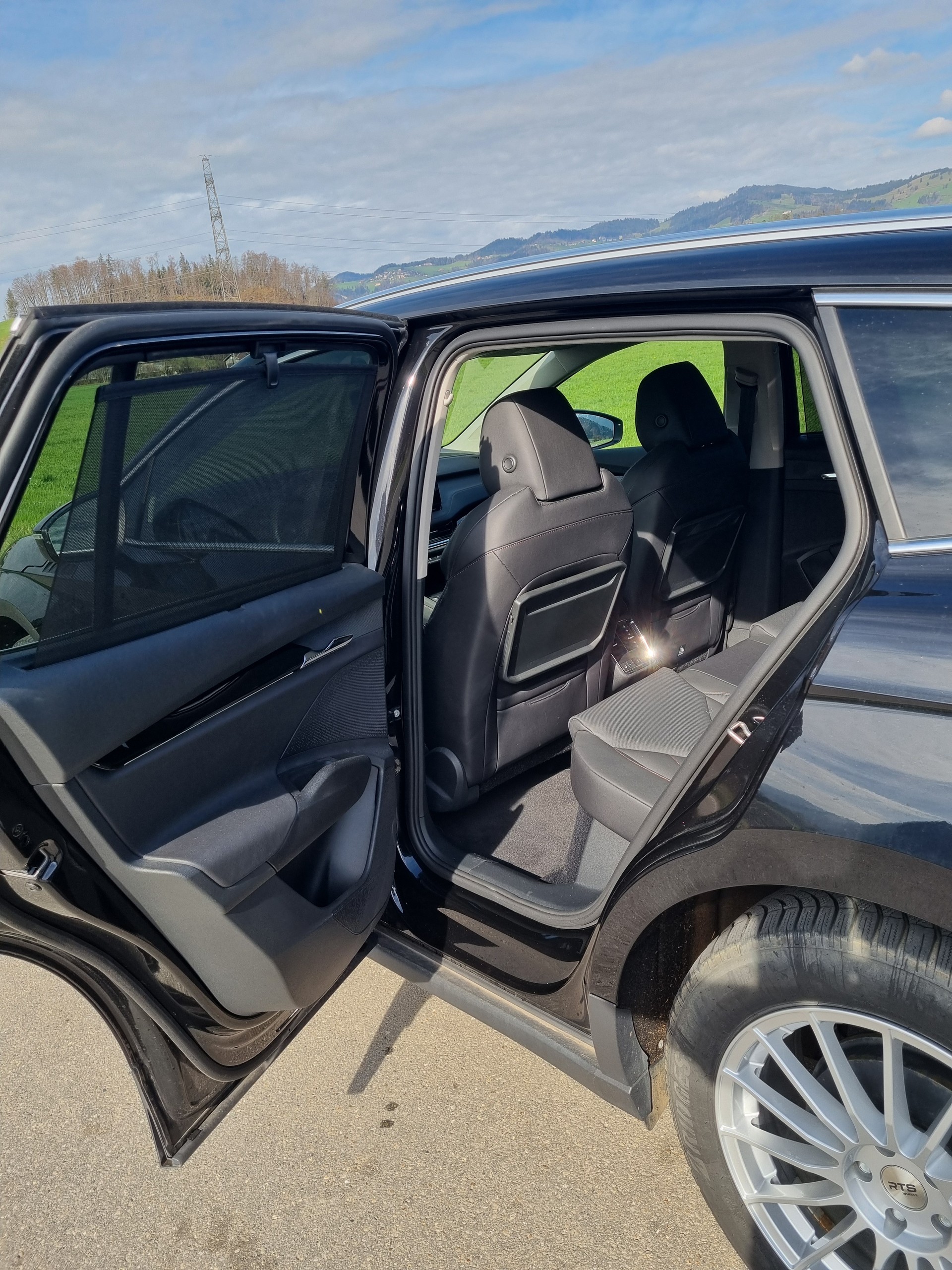SKODA Enyaq iV 80 Ultra inkl. Anhängerkupplung 8-fach Rad mit Batterietest Gesundheitszustand perfekt-image-10