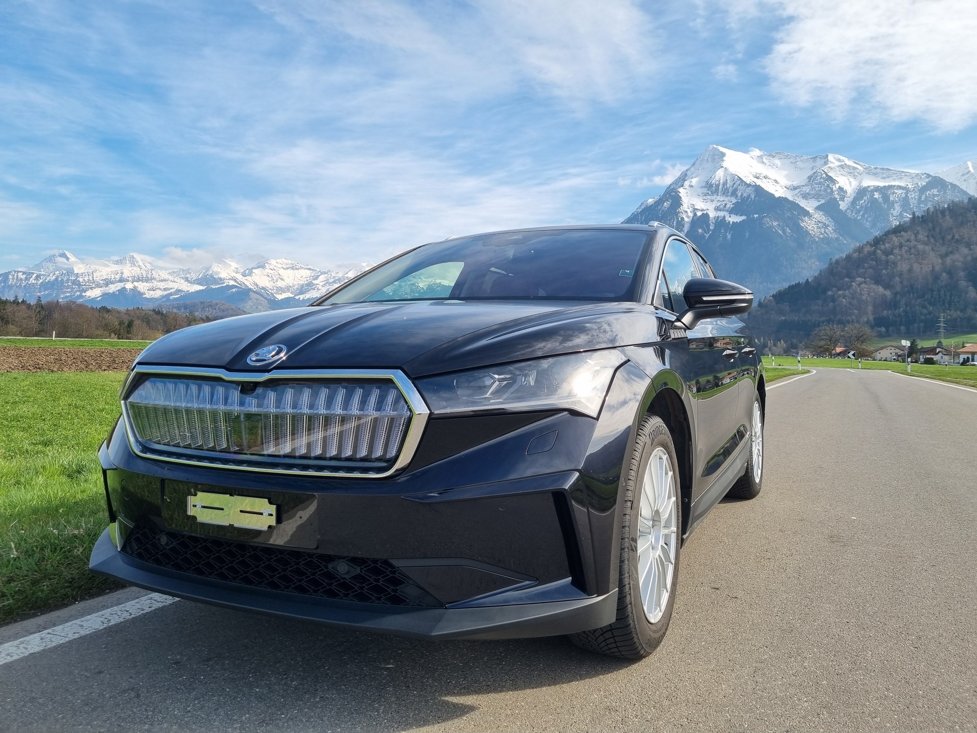 SKODA Enyaq iV 80 Ultra inkl. Anhängerkupplung    8-fach Rad mit Batterietest