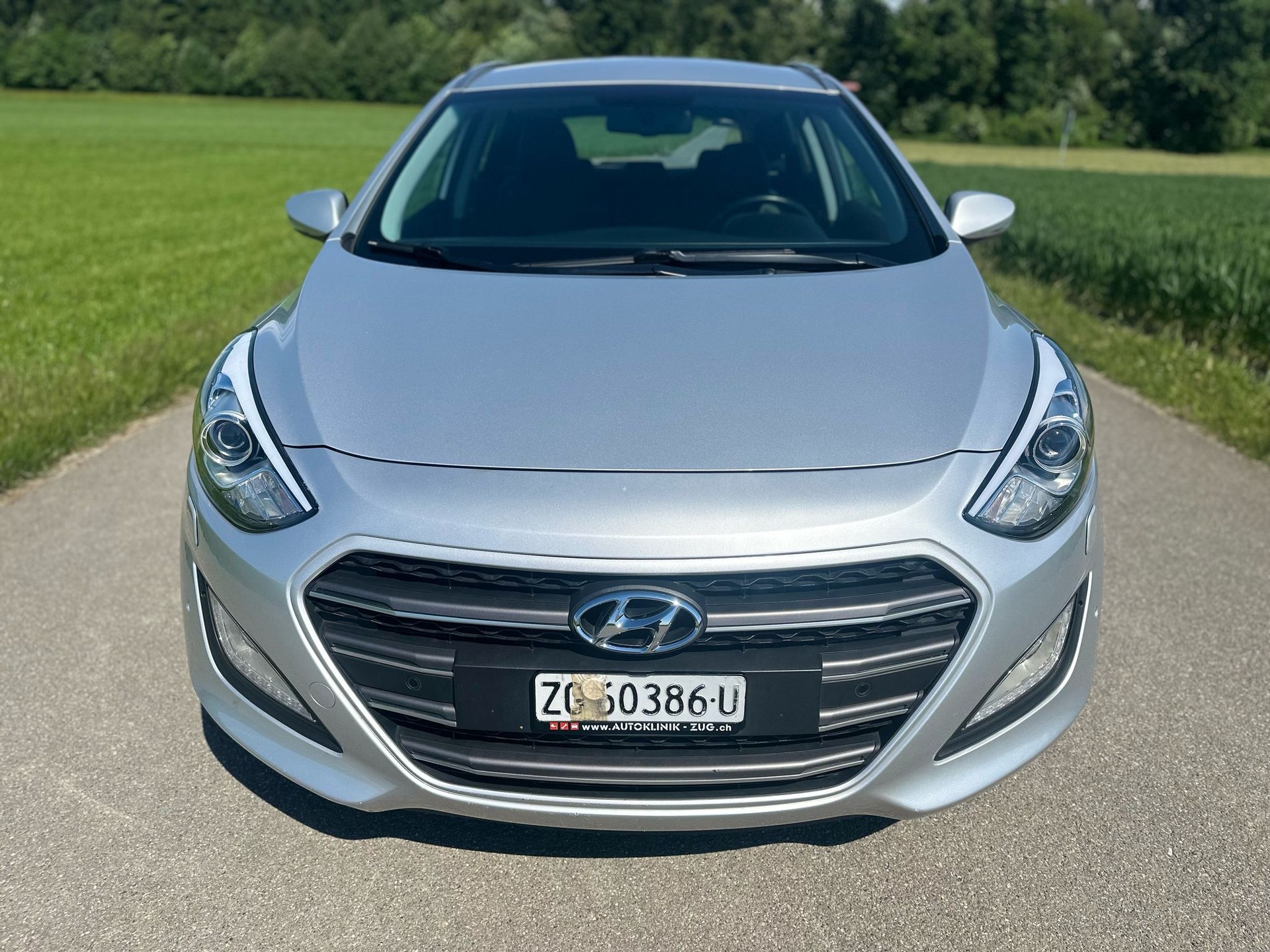 HYUNDAI i30 Wagon 1.6 CRDi Plena Automatic DCT-showroom-element-2