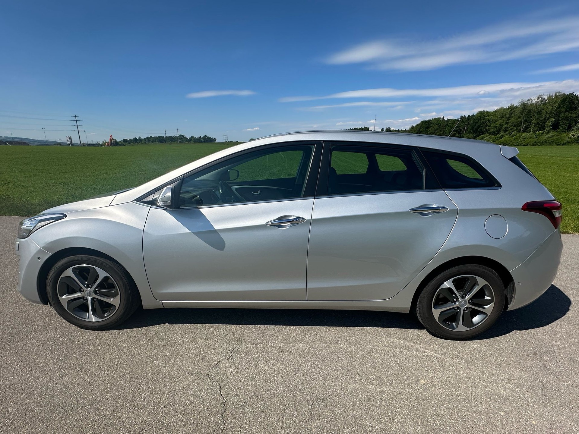 HYUNDAI i30 Wagon 1.6 CRDi Plena Automatic DCT-showroom-element-1