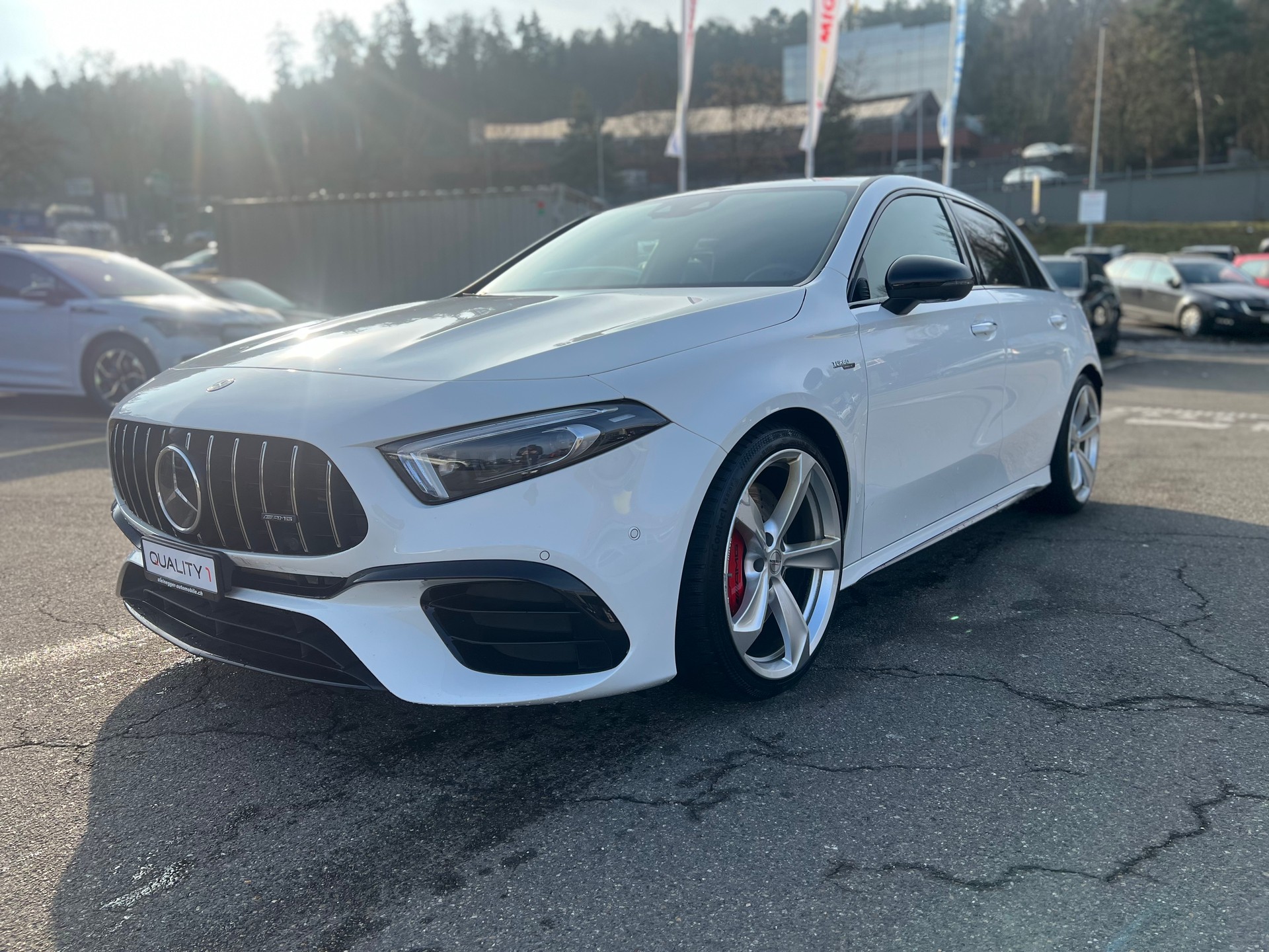 MERCEDES-BENZ A 45 S AMG 4Matic+ Speedshift-showroom-element-3