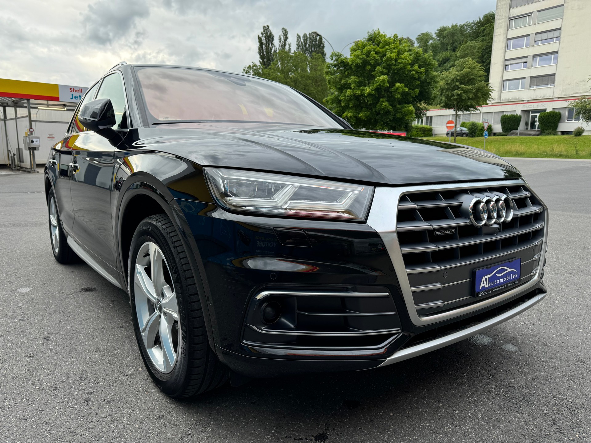 AUDI Q5 2.0 TDI sport quattro-image-4