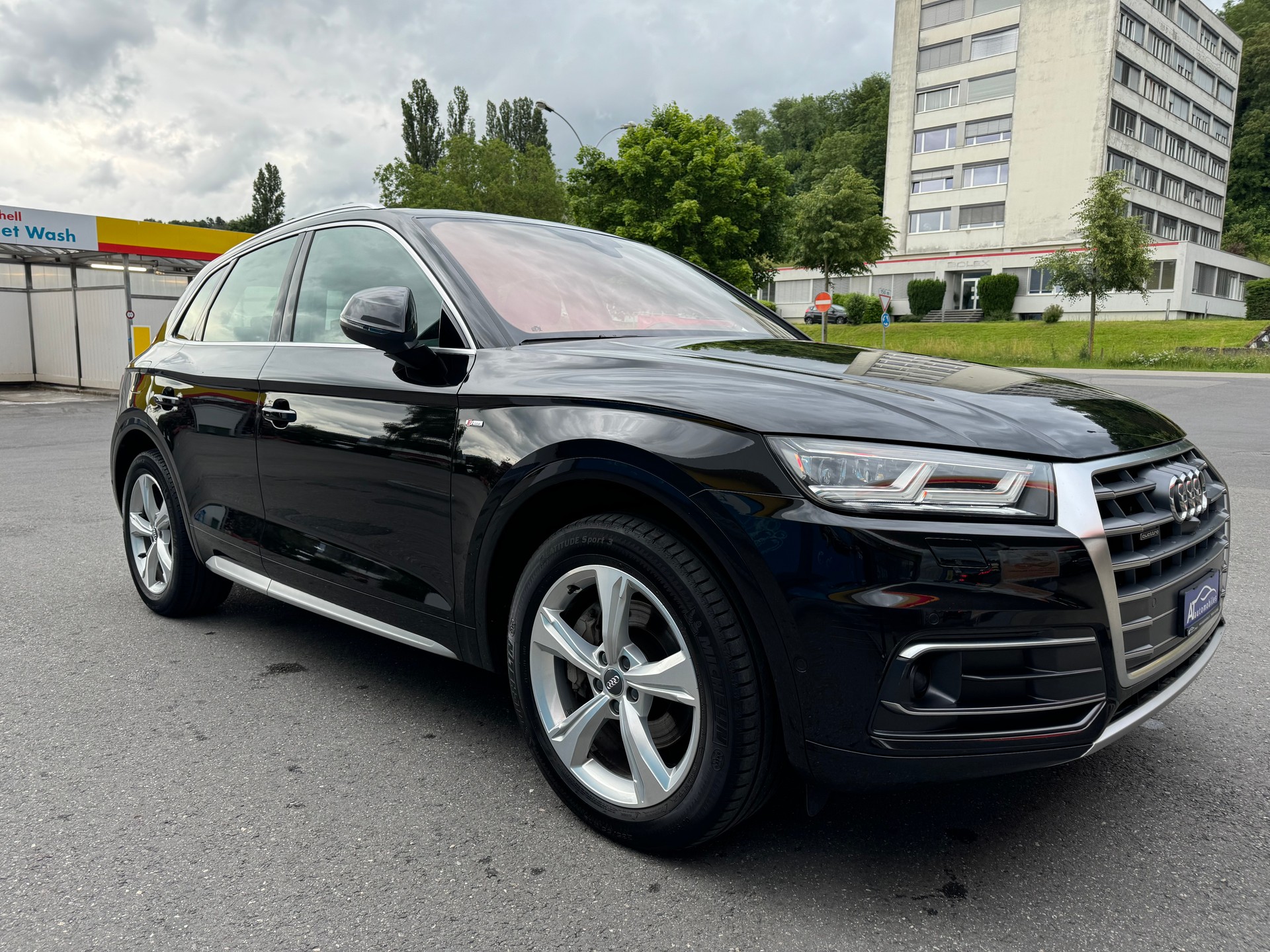 AUDI Q5 2.0 TDI sport quattro-image-3