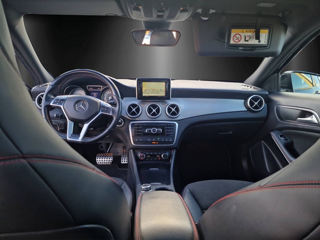 MERCEDES-BENZ GLA 250 AMG Line 4m Black-Line-image-10