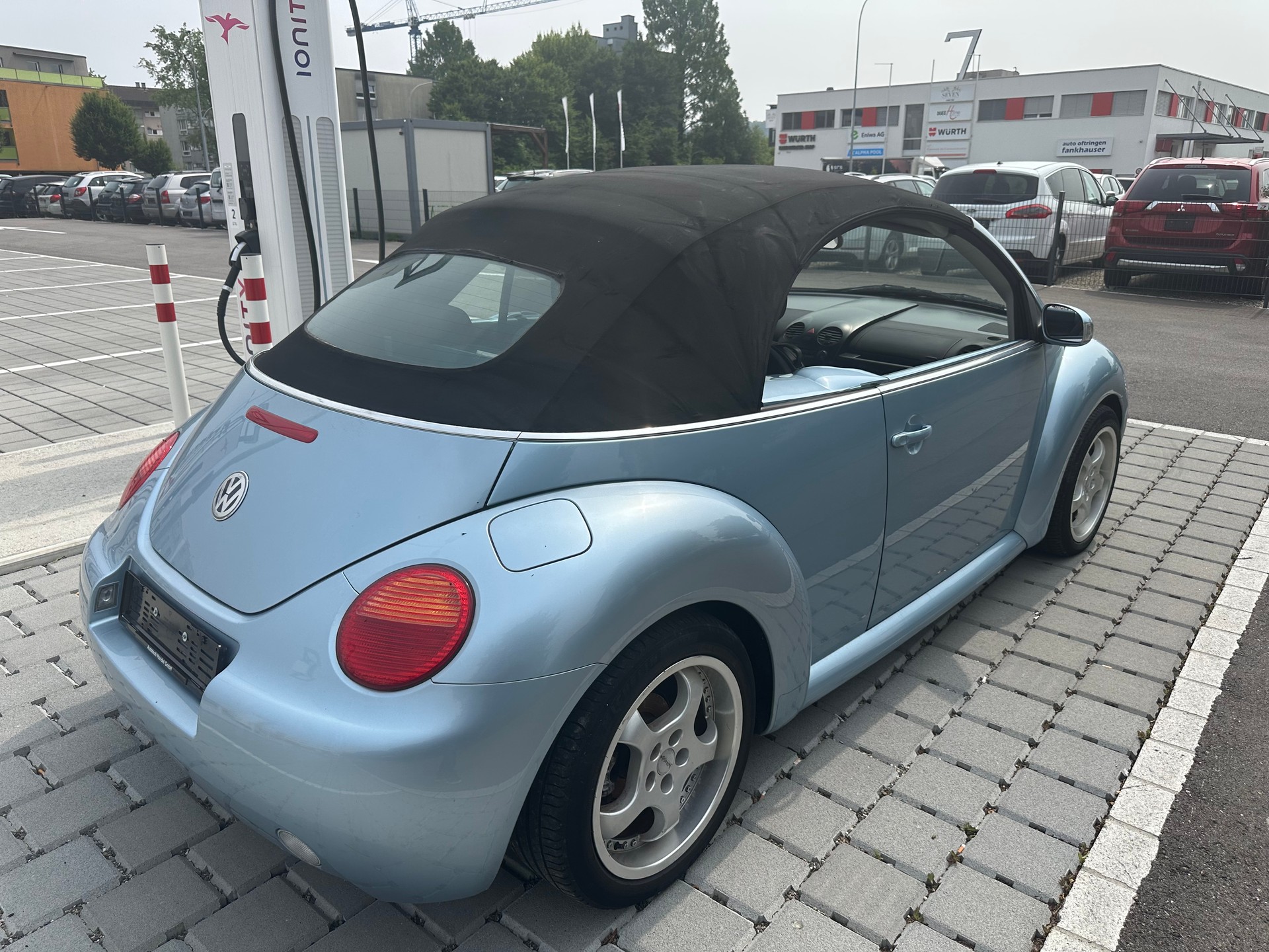 VW Beetle Cabrio 1.6-image-10