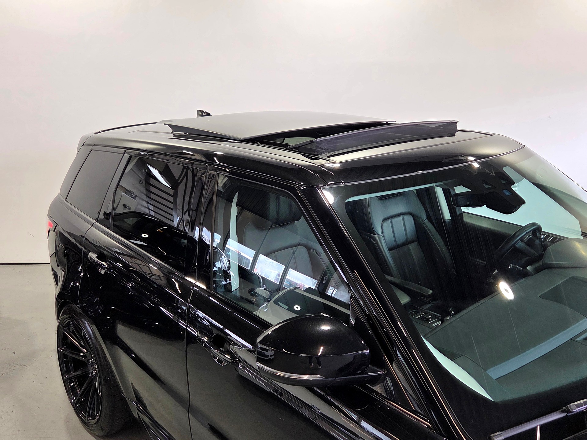 LAND ROVER Range Rover Sport 5.0 V8 SC HSE Dynamic-showroom-element-3