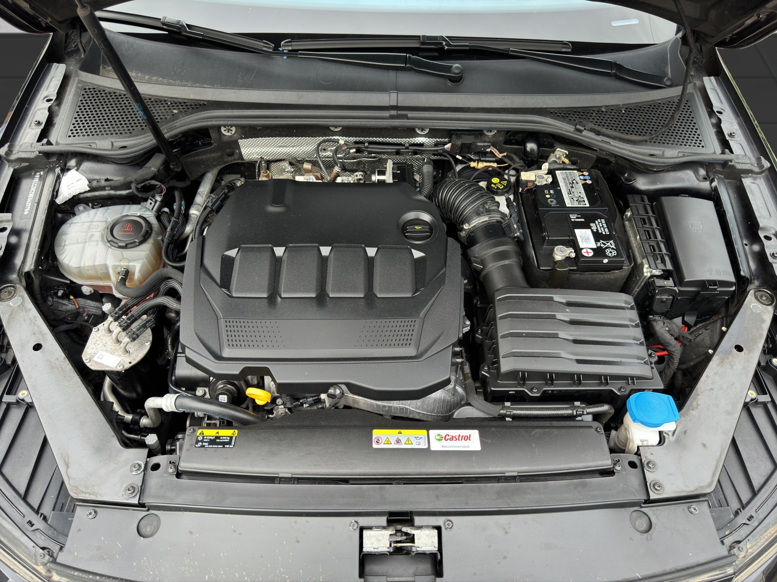 VW Passat 2.0 TDI BMT Business DSG-image-18
