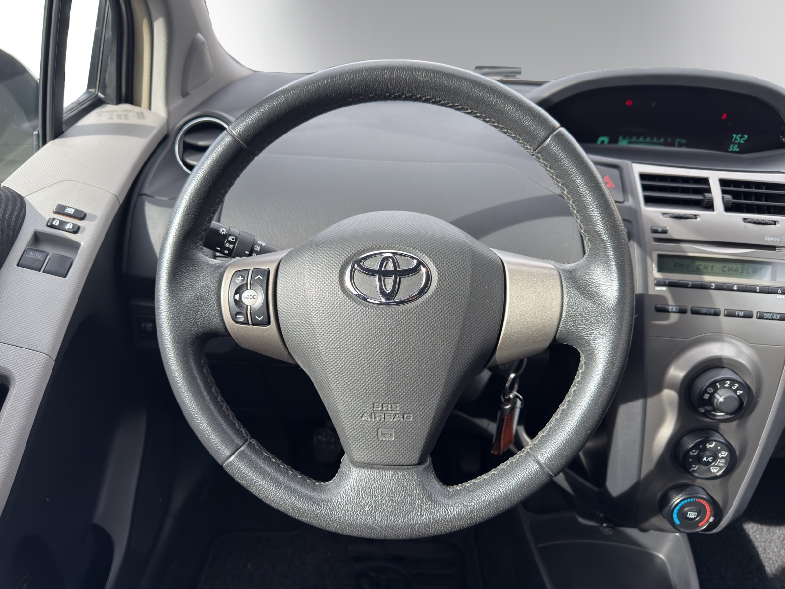 Image TOYOTA YARIS Yaris 1.33 Linea Luna