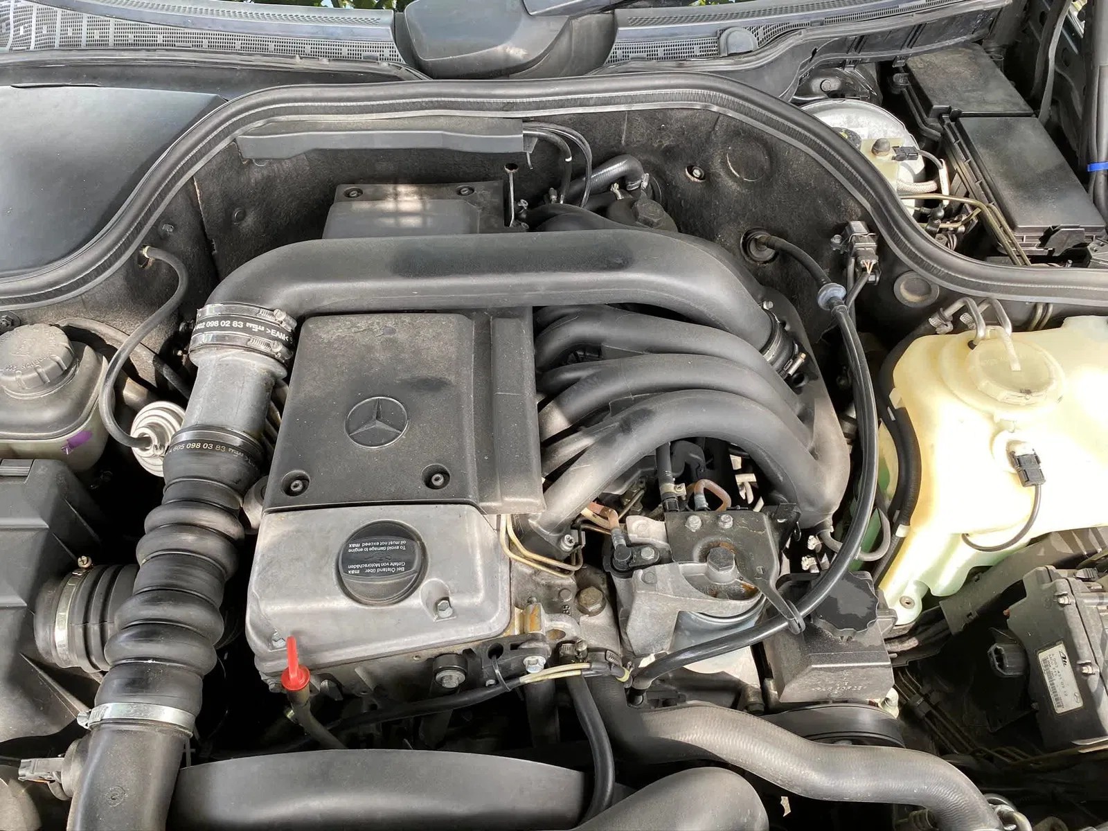 MERCEDES-BENZ C 250 TD Classic-image-8
