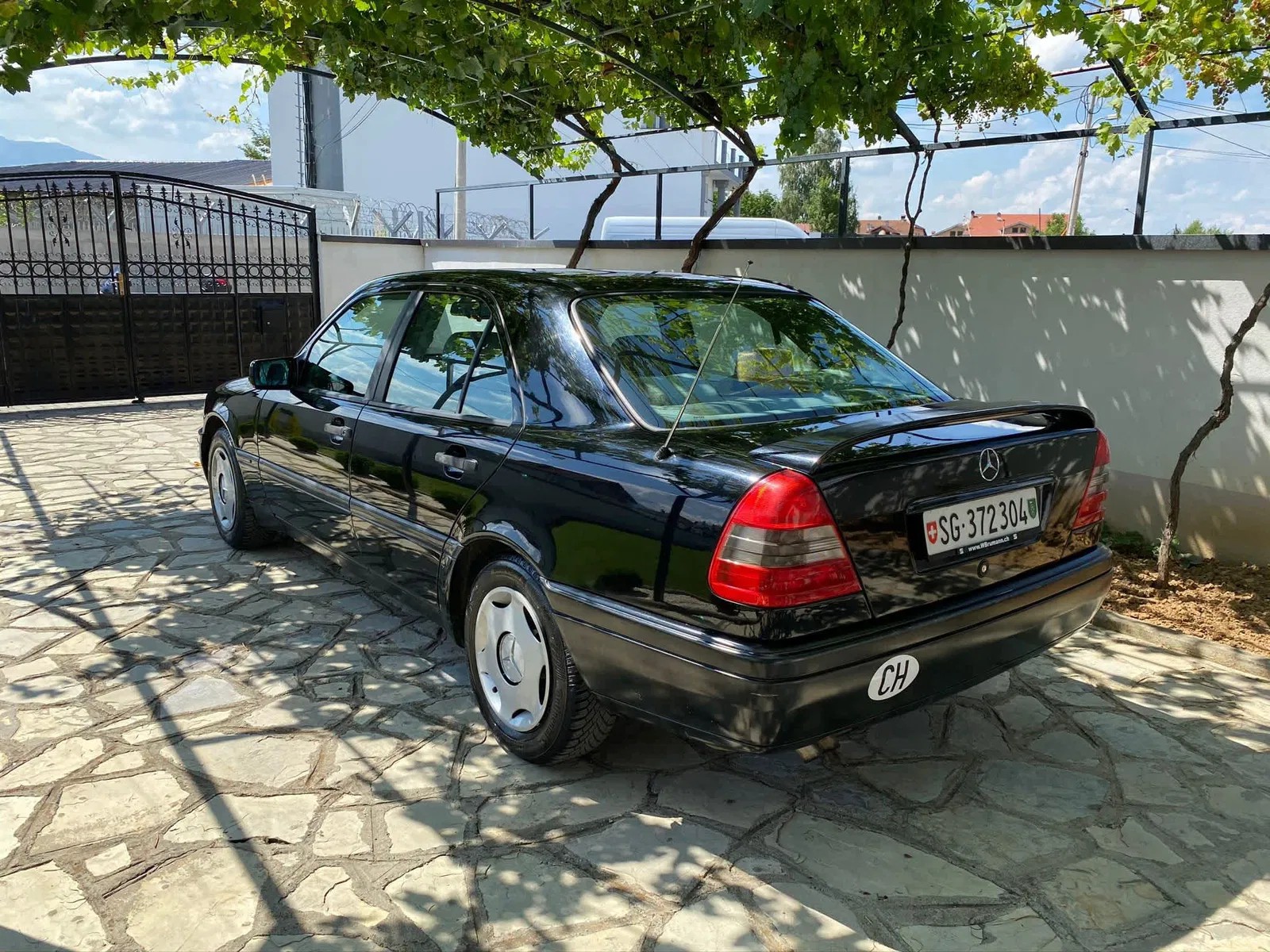 MERCEDES-BENZ C 250 TD Classic-image-4