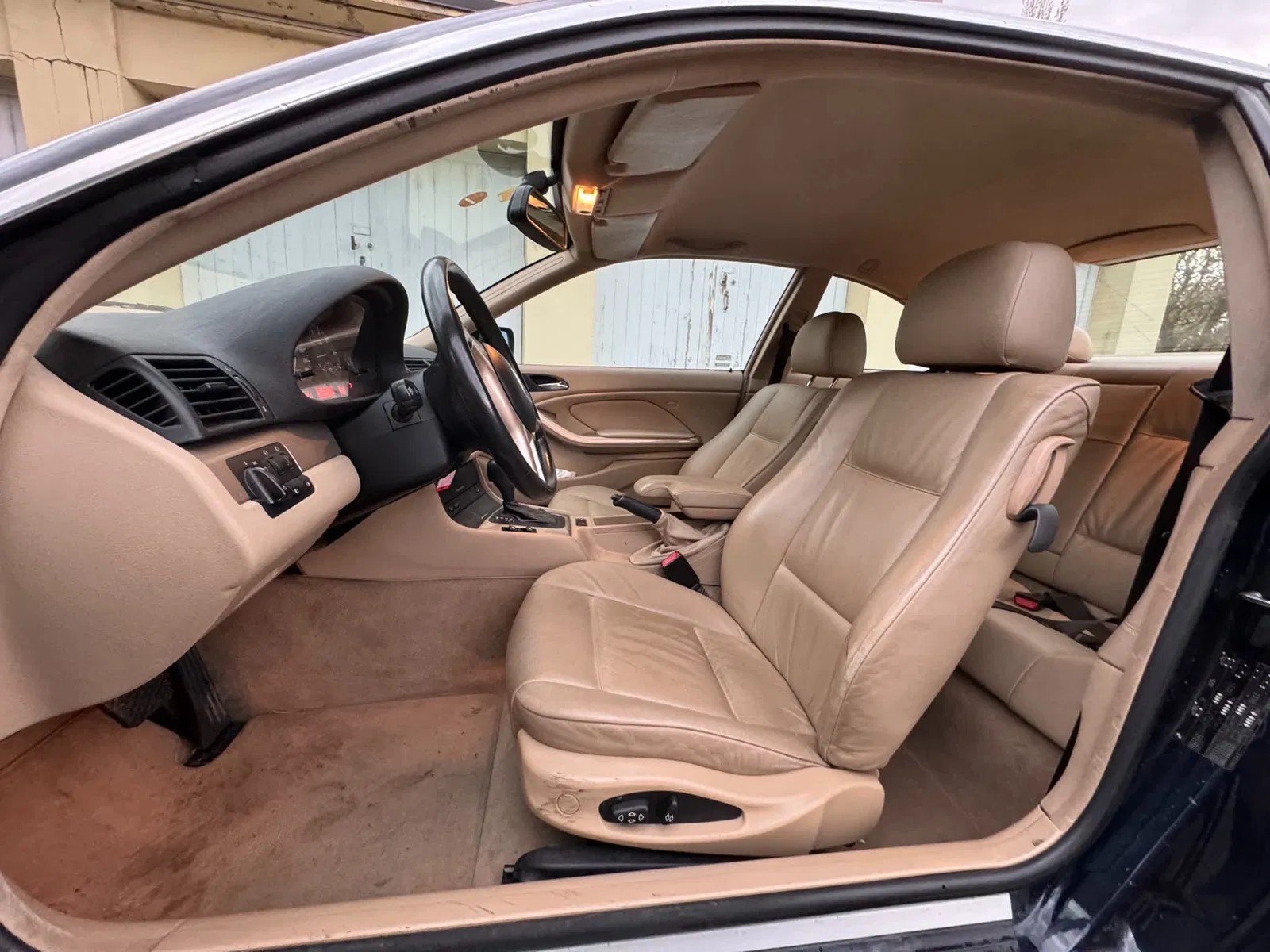 BMW 325Ci Coupé-image-3