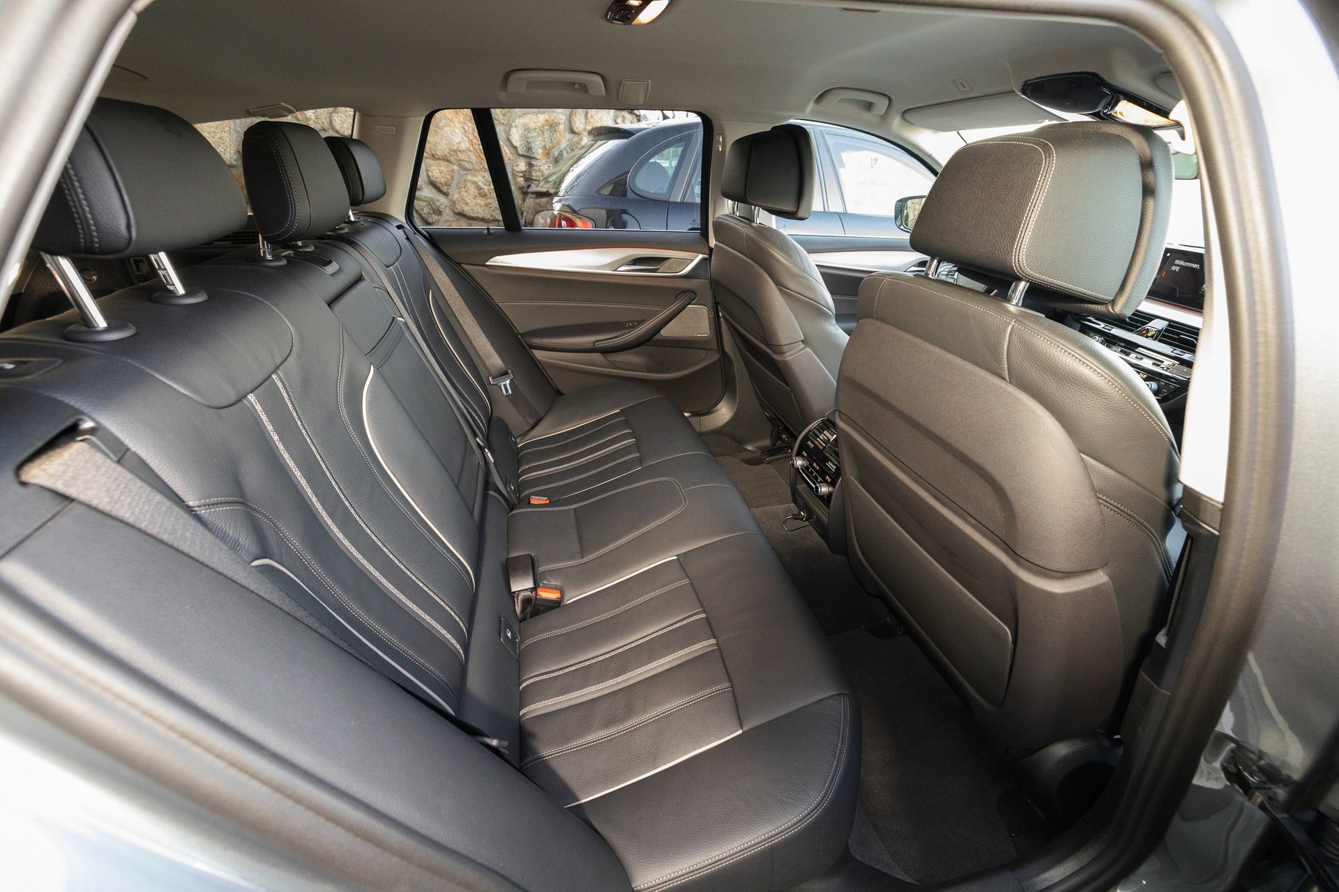 BMW 530d Touring Luxury Line Steptronic-image-6