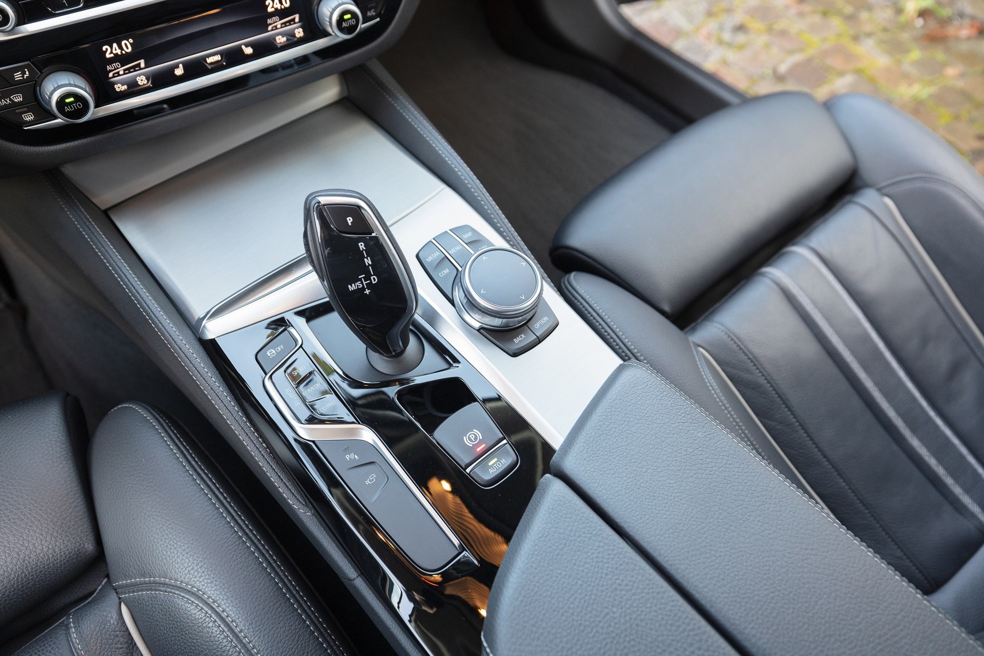 BMW 530d Touring Luxury Line Steptronic-image-11