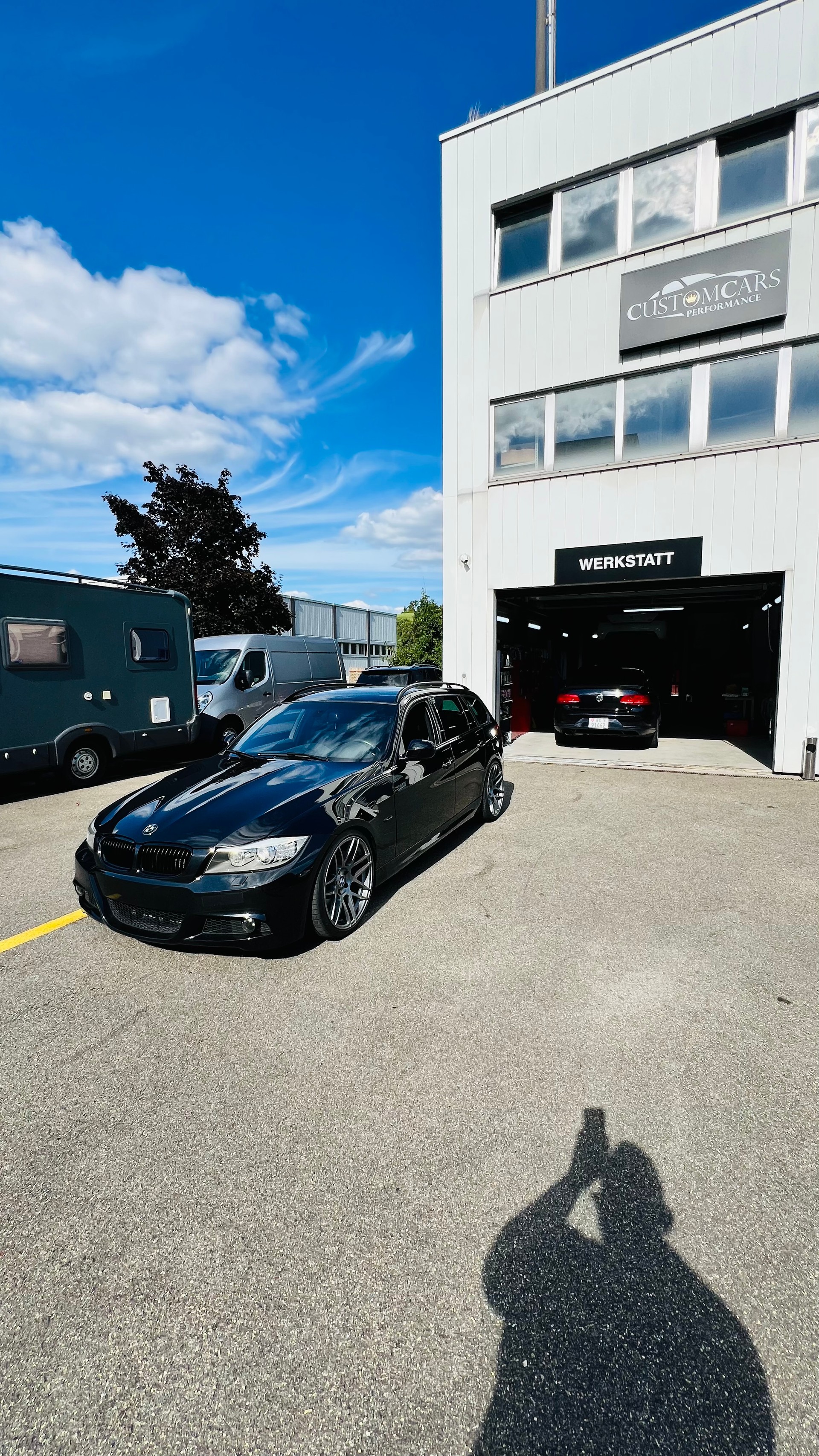 BMW 335i xDrive Touring Steptronic-image-2