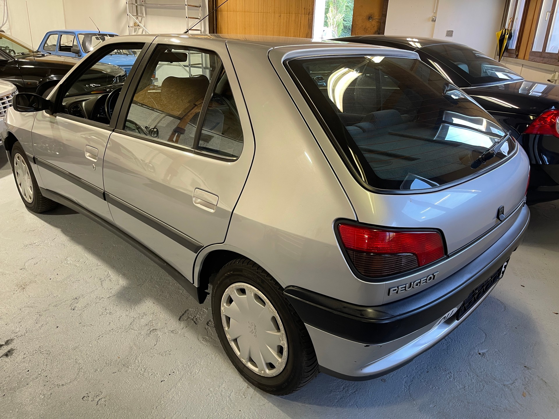 PEUGEOT 306 1.6 XT-image-2