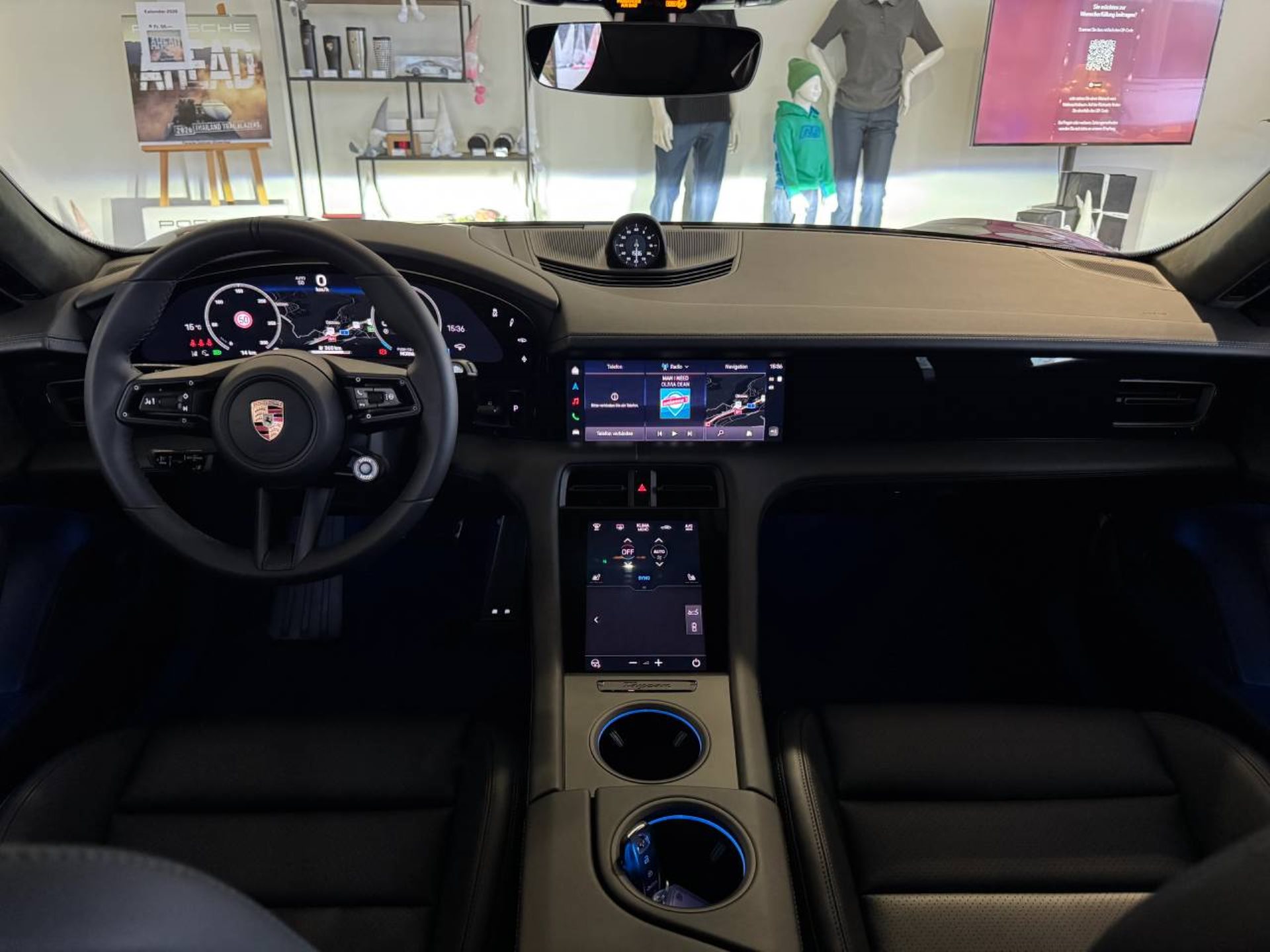 PORSCHE Taycan GTS Sport Turismo-image-16