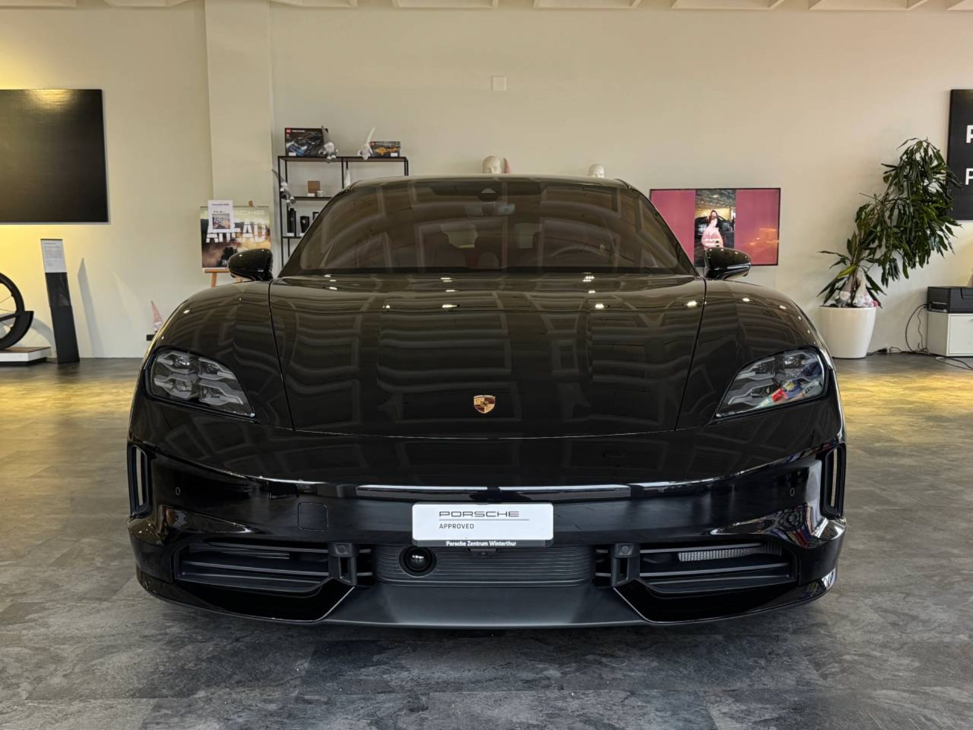 PORSCHE Taycan GTS Sport Turismo-image-5