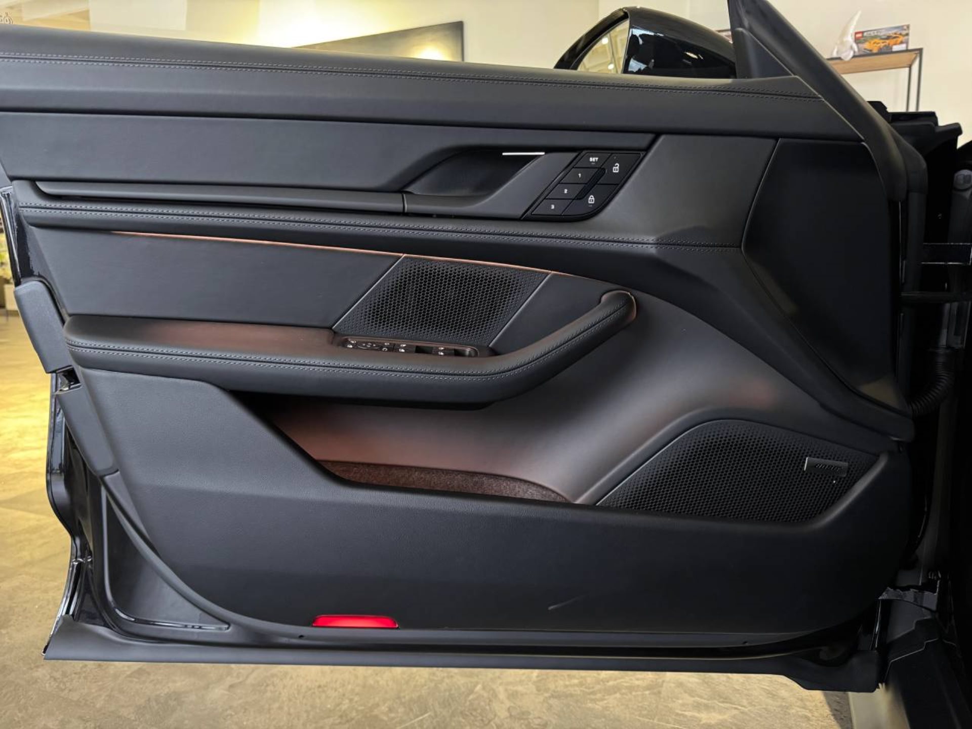 PORSCHE Taycan GTS Sport Turismo-image-22