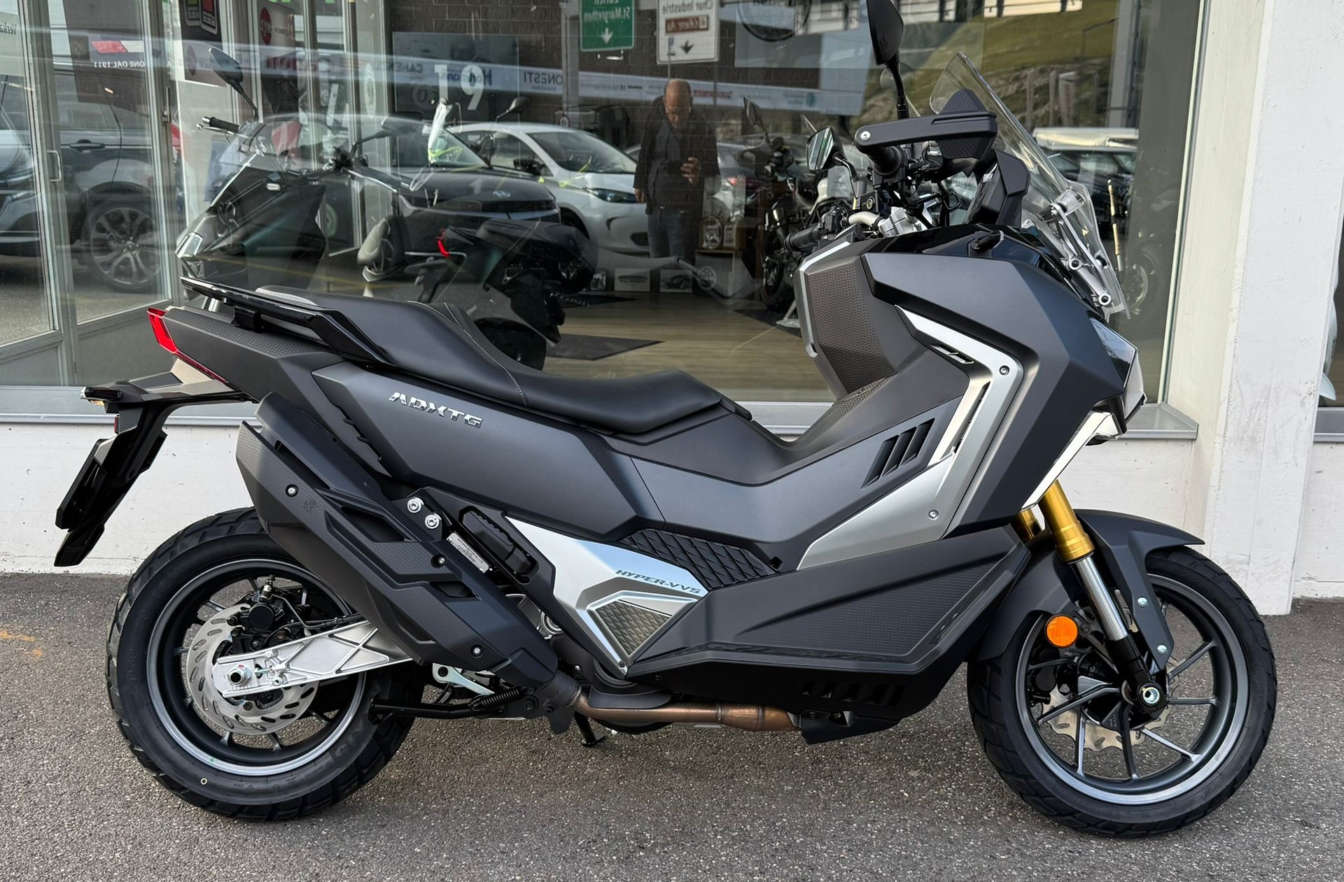 SYM ADX TG 400-showroom-element-2