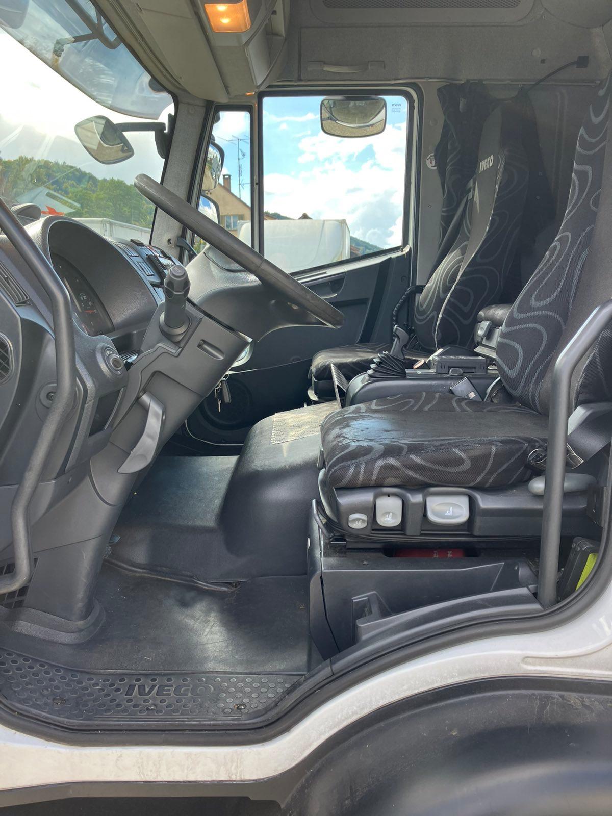 IVECO EUROCARGO-image-7