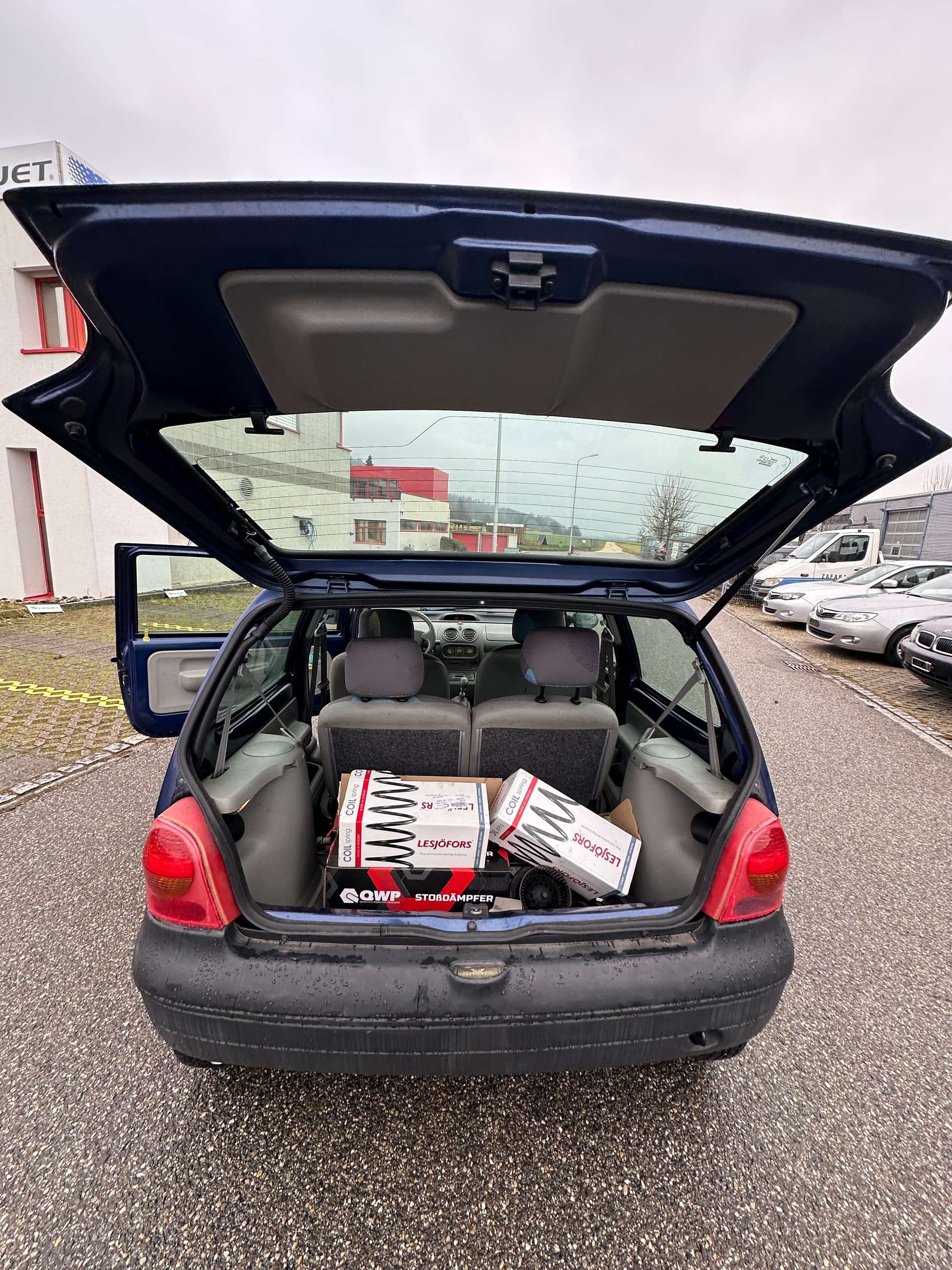 RENAULT Twingo 1.2 Initiale-image-11
