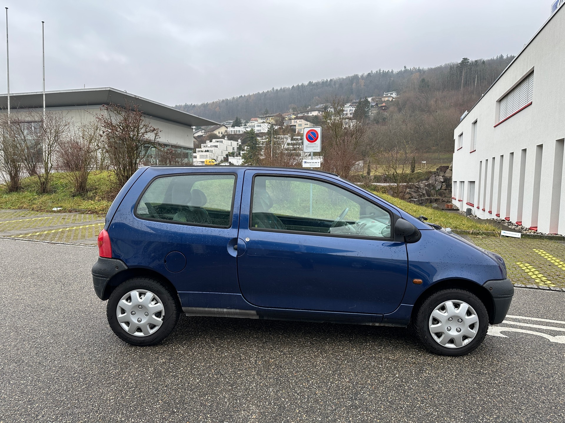 RENAULT Twingo 1.2 Initiale-image-4