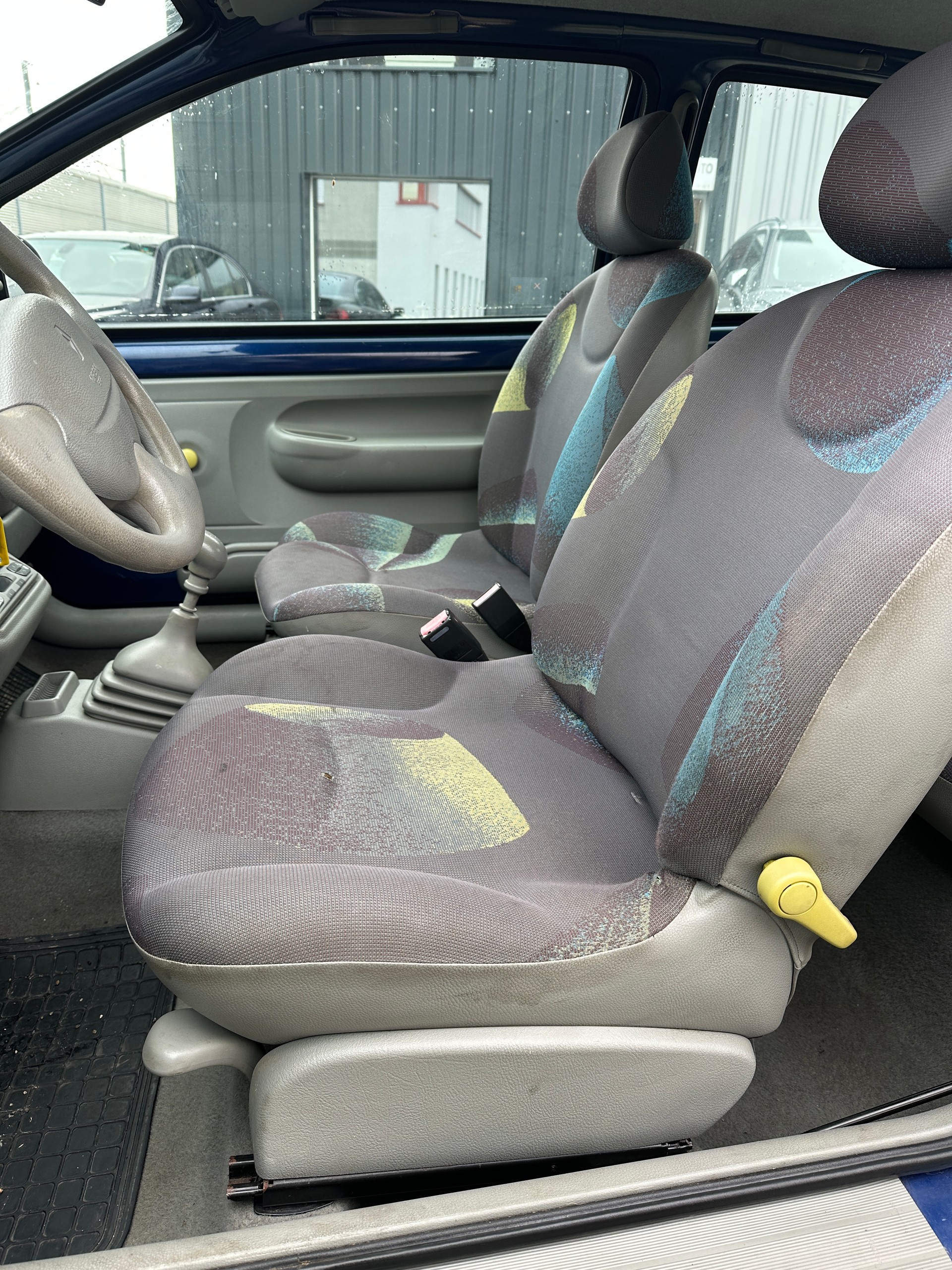 RENAULT Twingo 1.2 Initiale-image-8