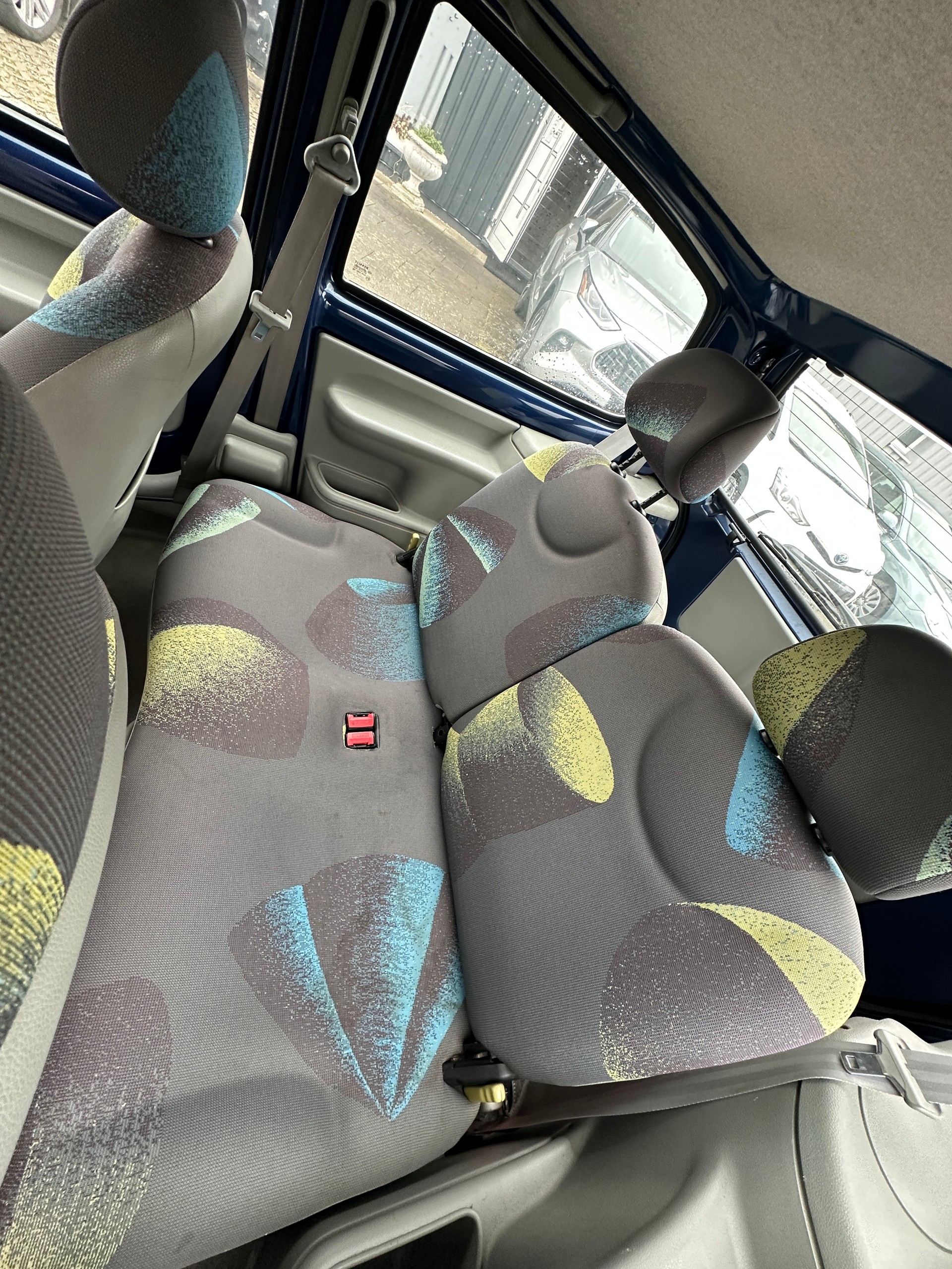 RENAULT Twingo 1.2 Initiale-image-10
