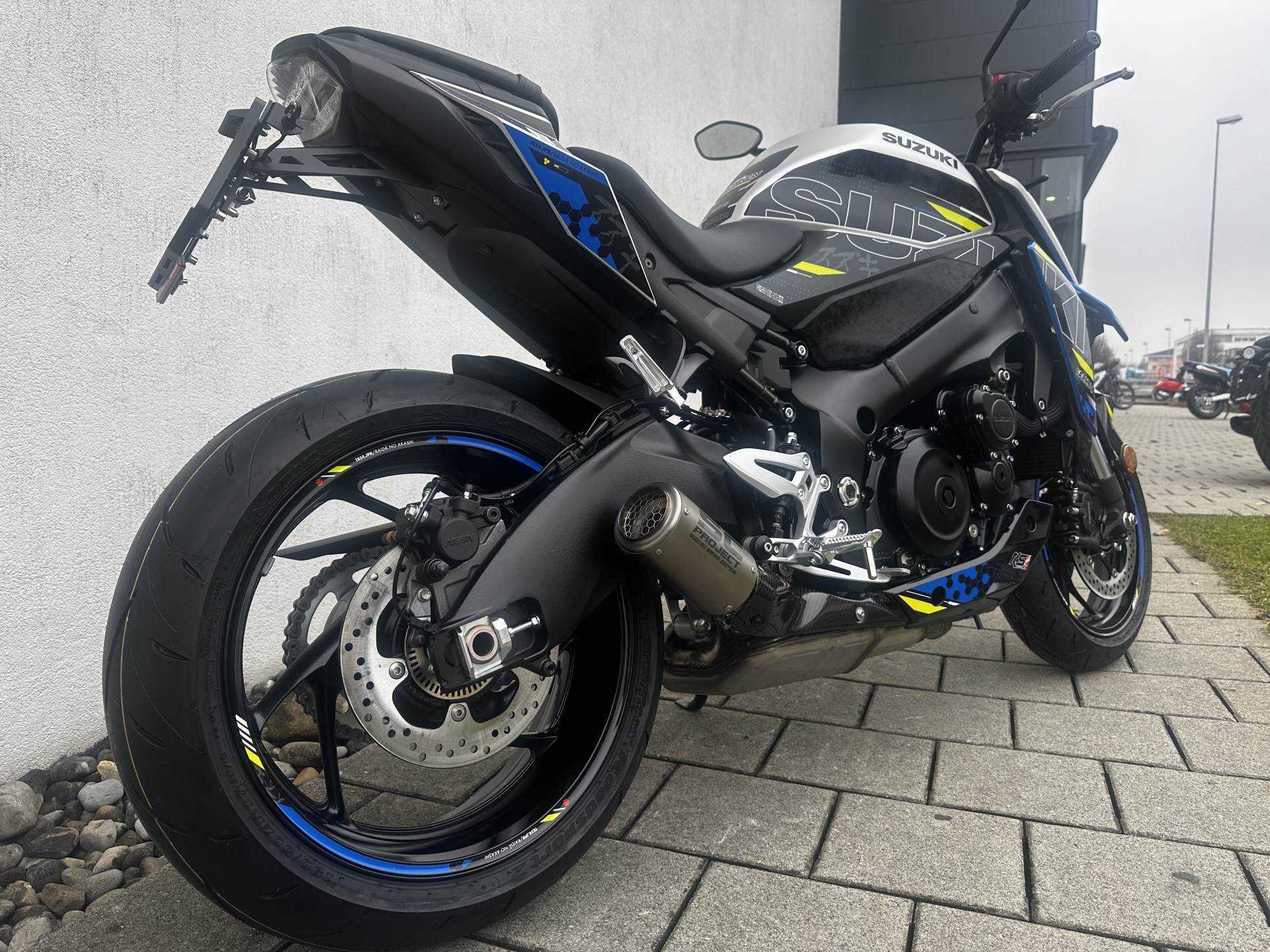 SUZUKI GSX-S 950-showroom-element-1