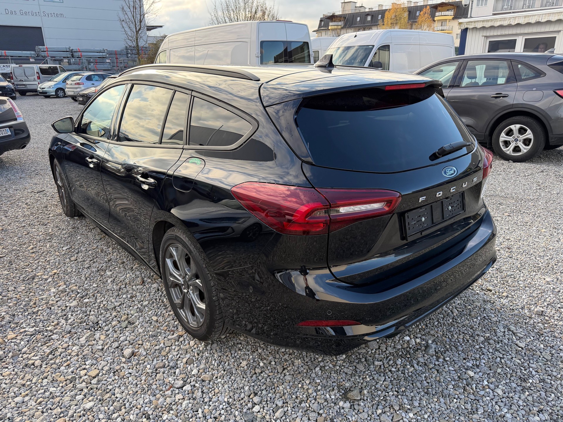 FORD Focus 1.0 MHEV ST-Line Automat-image-6