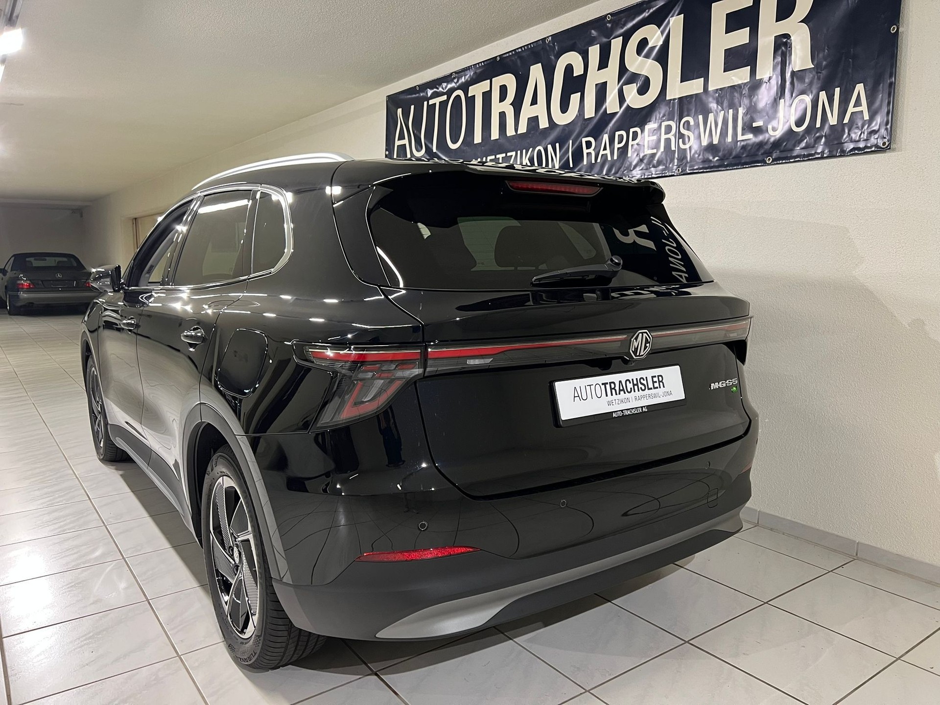 MG S5 EV 64kWh Luxury-image-4
