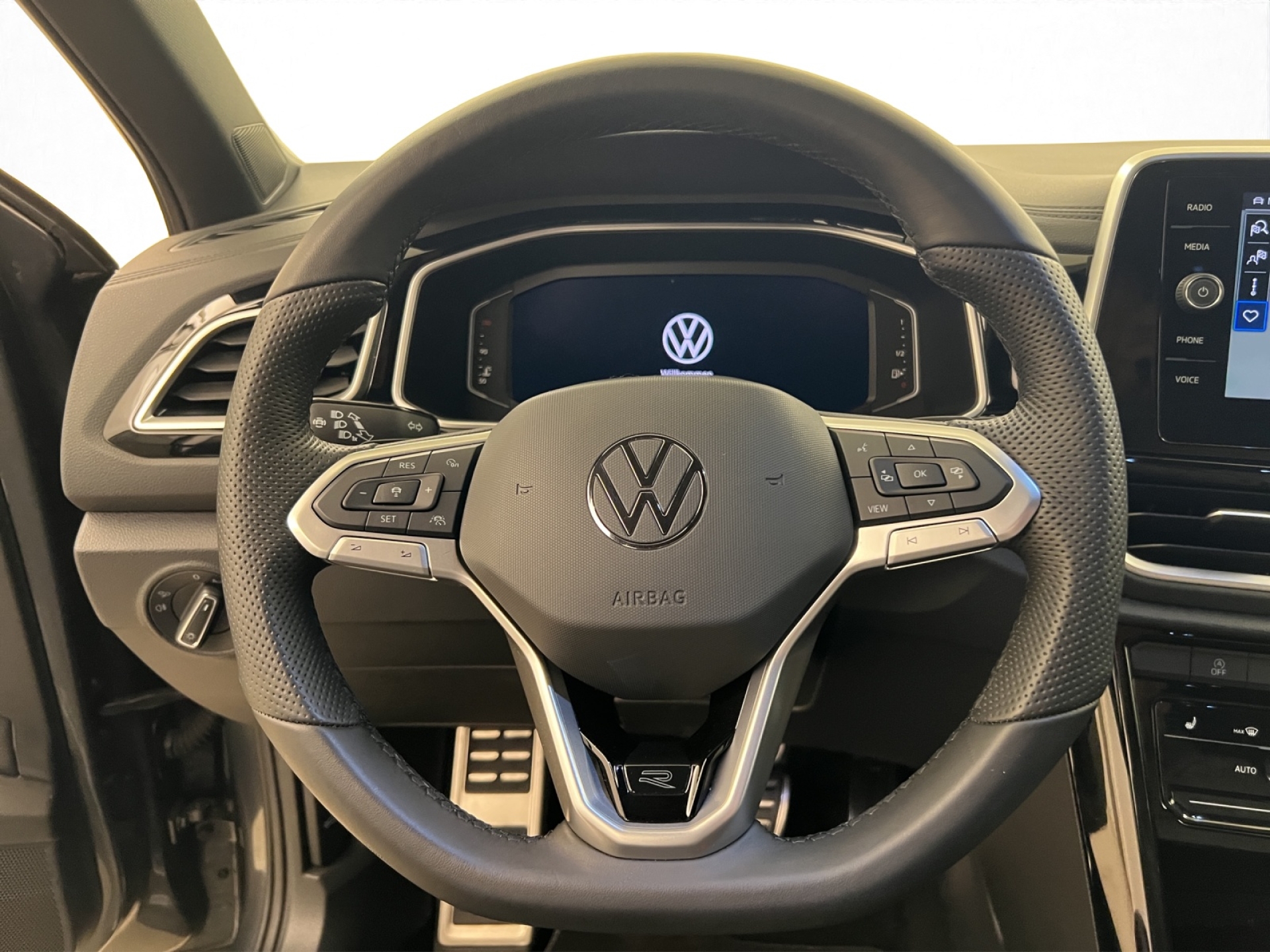 VW T-Roc 2.0 TSI R-Line DSG 4motion-image-8