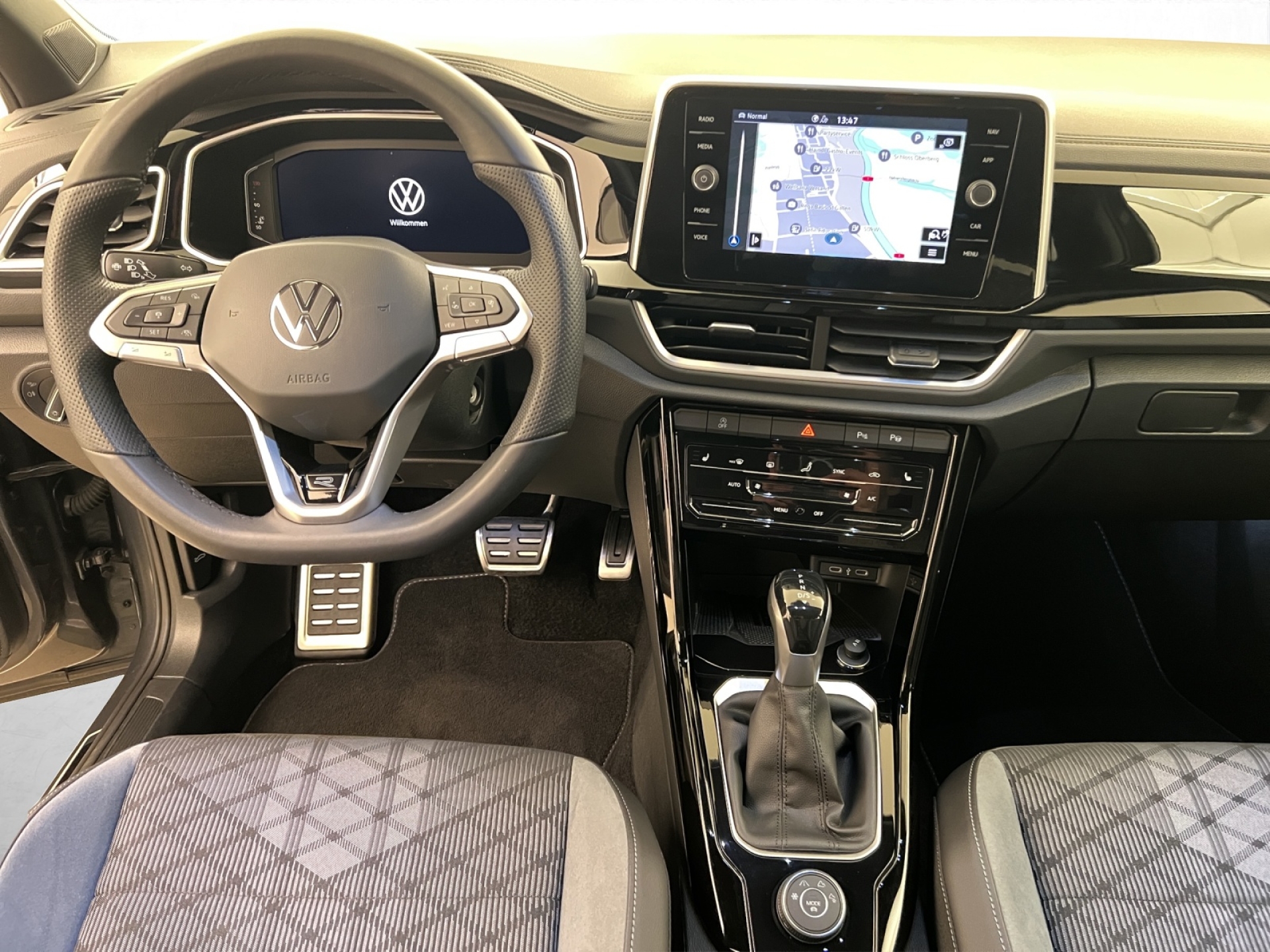 VW T-Roc 2.0 TSI R-Line DSG 4motion-image-6