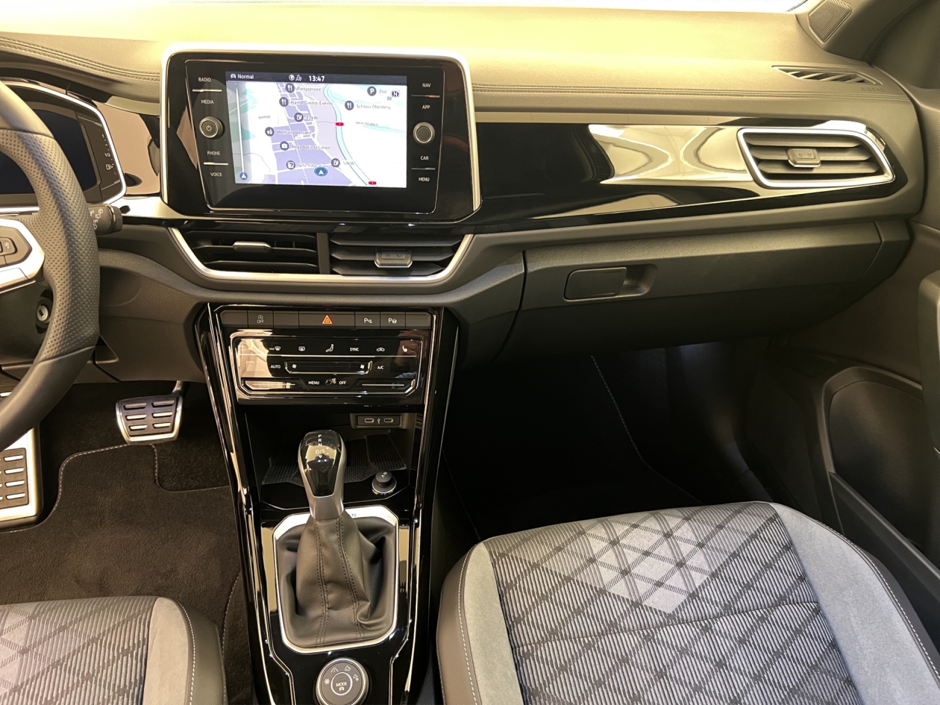 VW T-Roc 2.0 TSI R-Line DSG 4motion-image-7