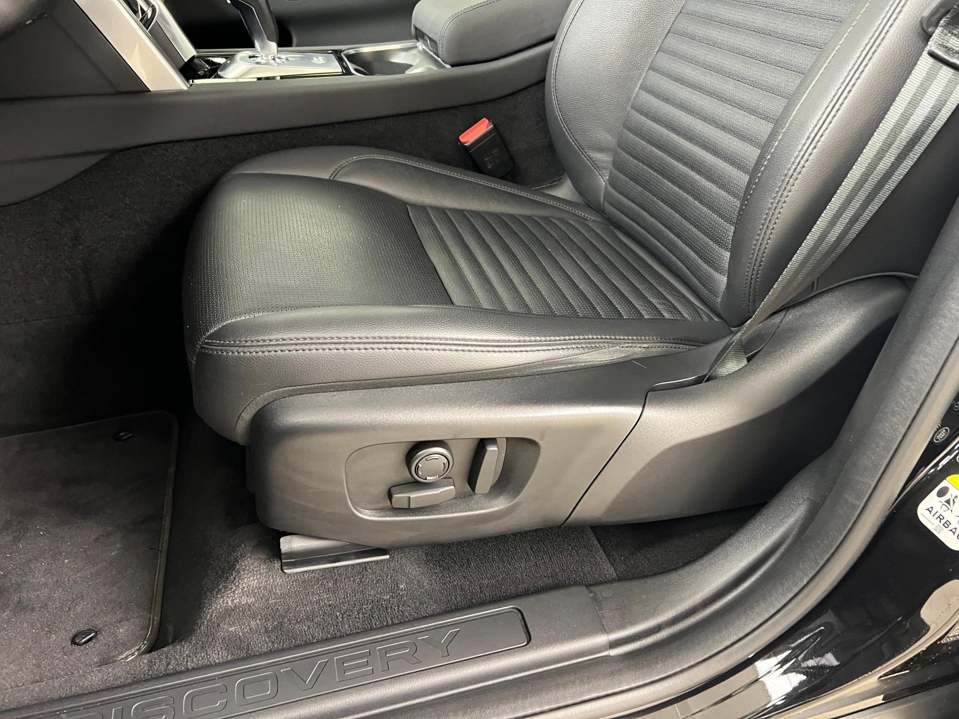 LAND ROVER Discovery Sport 2.0 SD4 200 SE / Jetzt mit attraktivem 1.99% Leasing-image-8