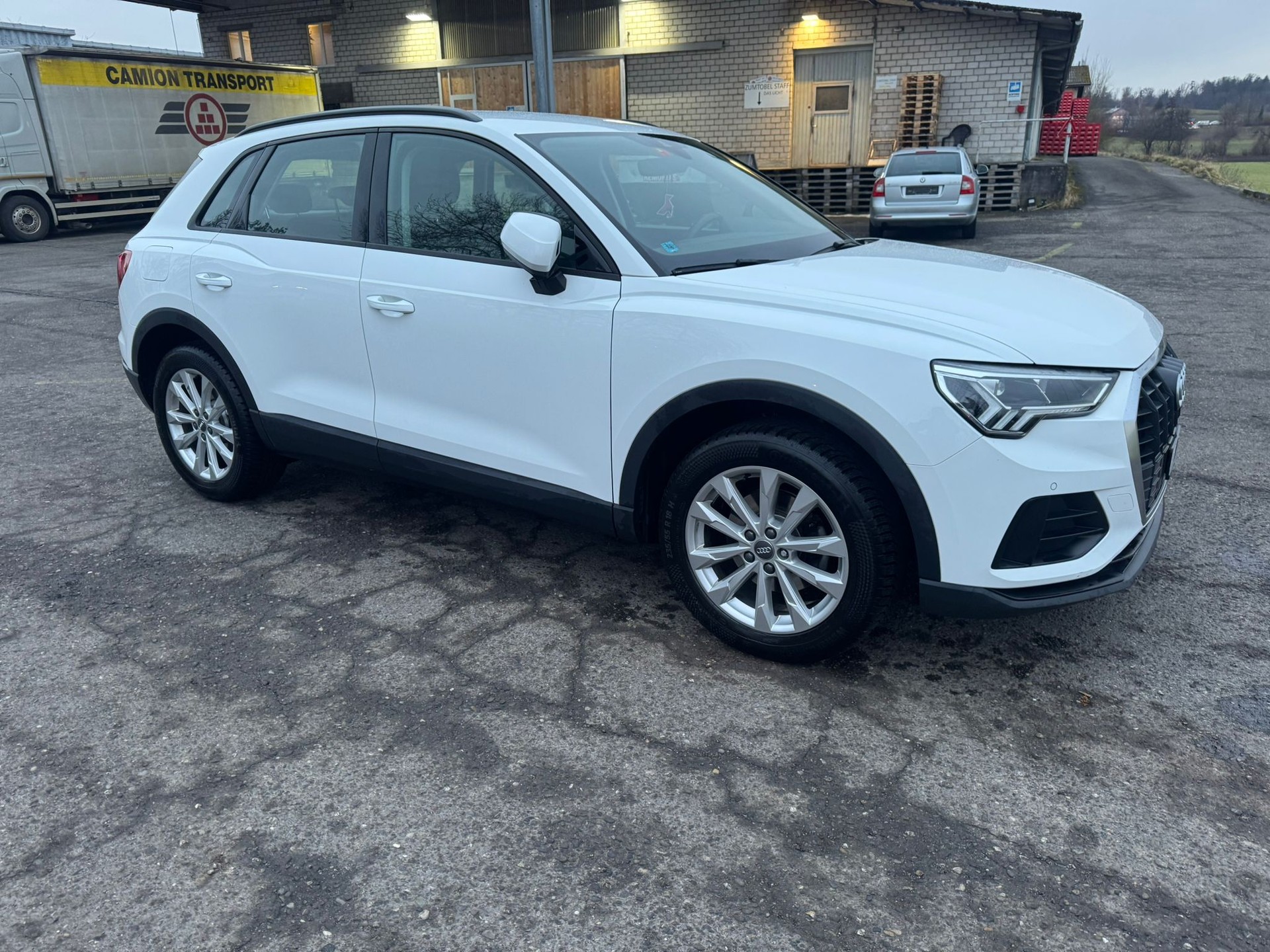 AUDI Q3 35 TFSI advanced S-tronic-image-2