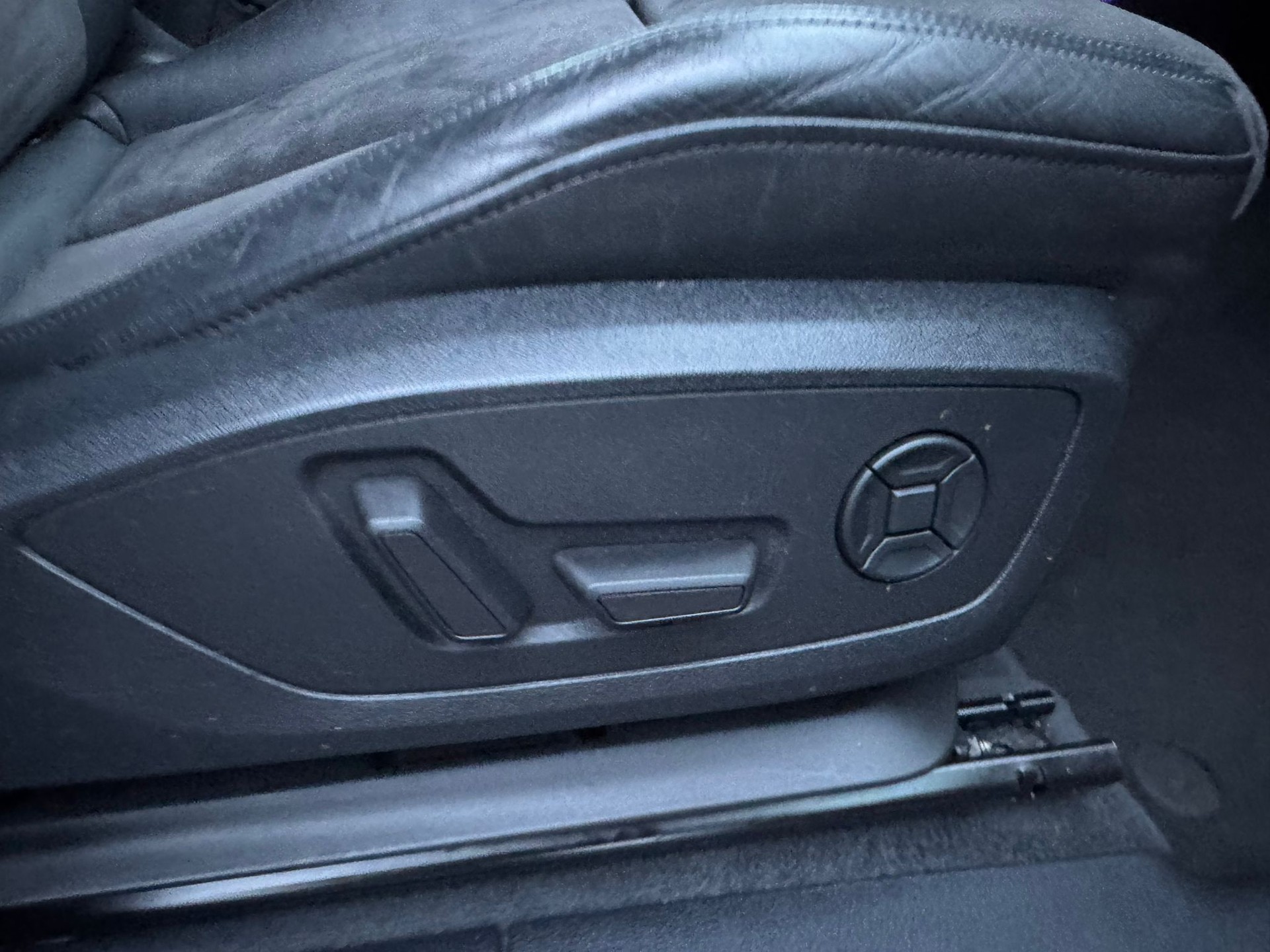 AUDI Q3 35 TFSI advanced S-tronic-image-11