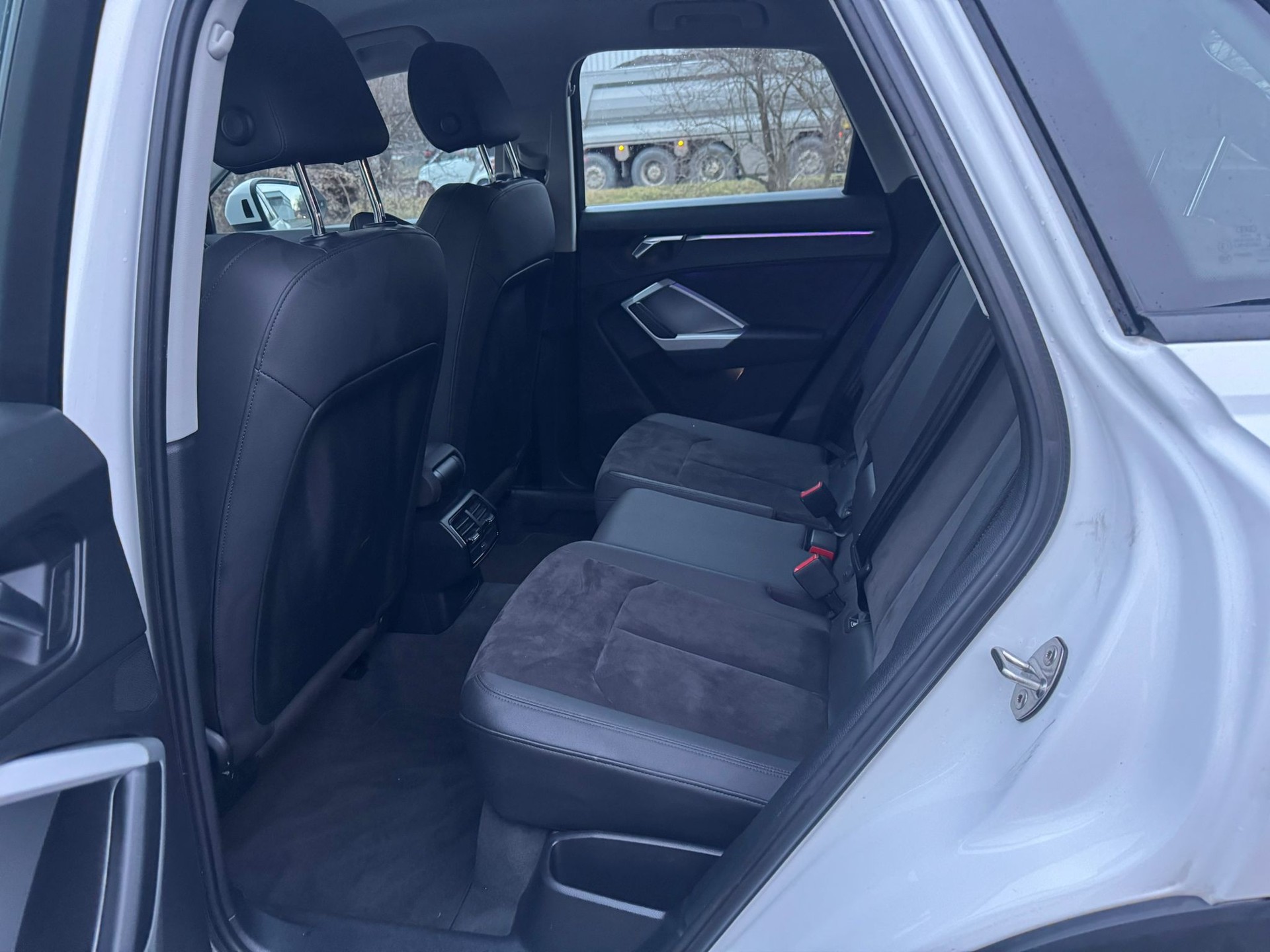 AUDI Q3 35 TFSI advanced S-tronic-image-17