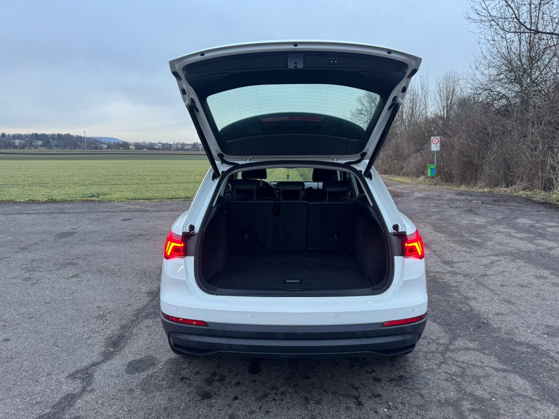 AUDI Q3 35 TFSI advanced S-tronic-image-6
