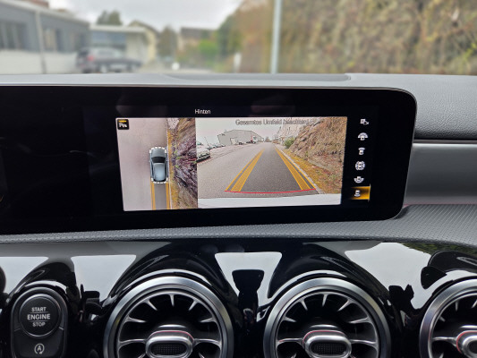 MERCEDES-BENZ A 35 AMG 4Matic-image-6