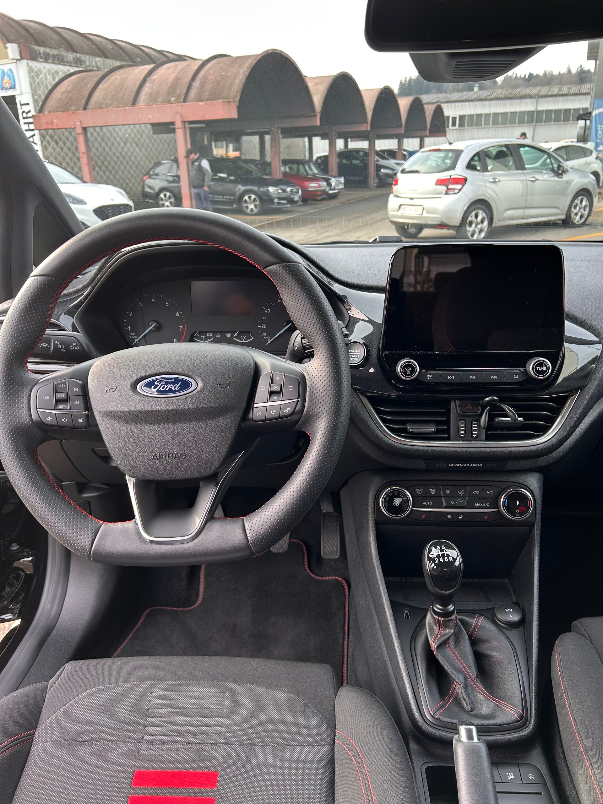 FORD Fiesta 1.0 SCTi ST Line-image-10