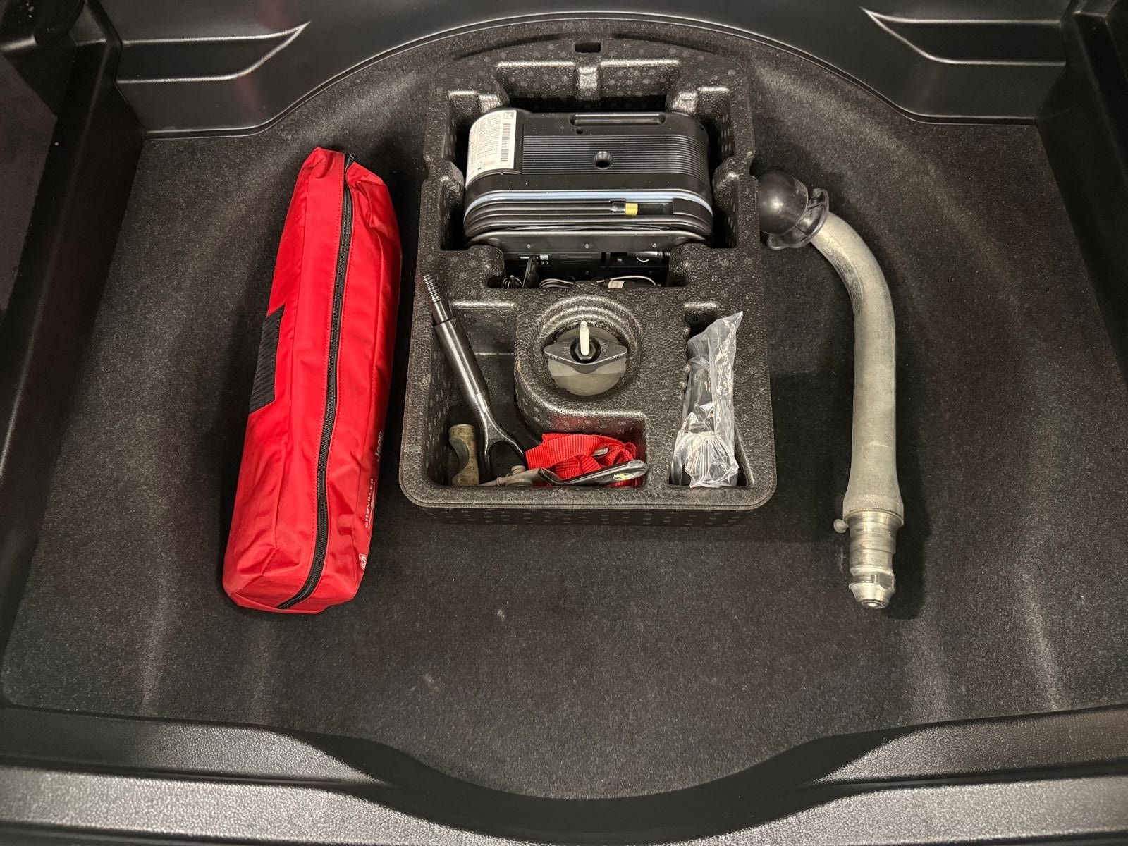 JEEP Cherokee 2.2MJ Overland AWD Drive II 9ATX-image-16