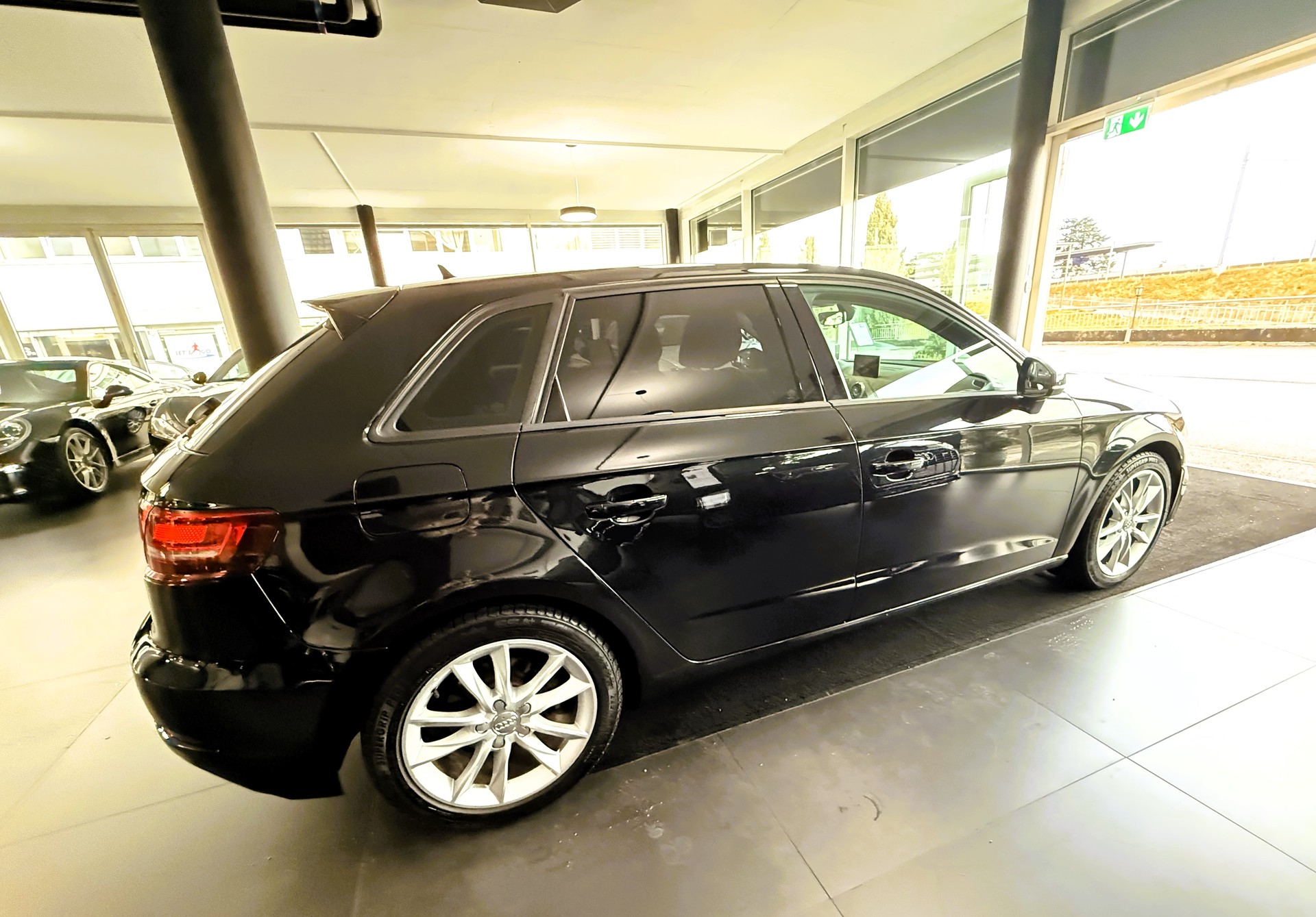 AUDI A3 Sportback 2.0 TDI Sport S-tronic quattro-image-6