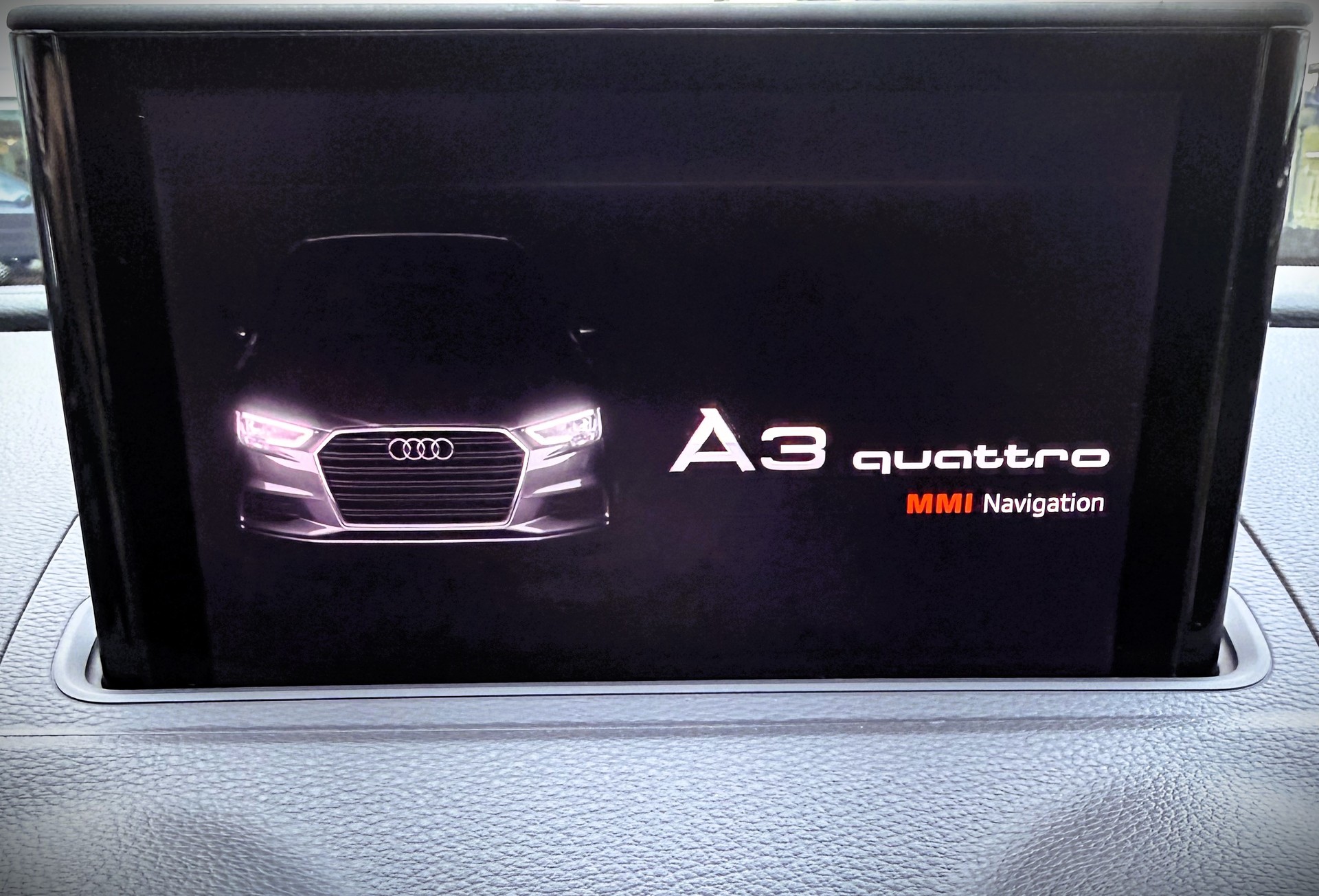 AUDI A3 Sportback 2.0 TDI Sport S-tronic quattro-image-20