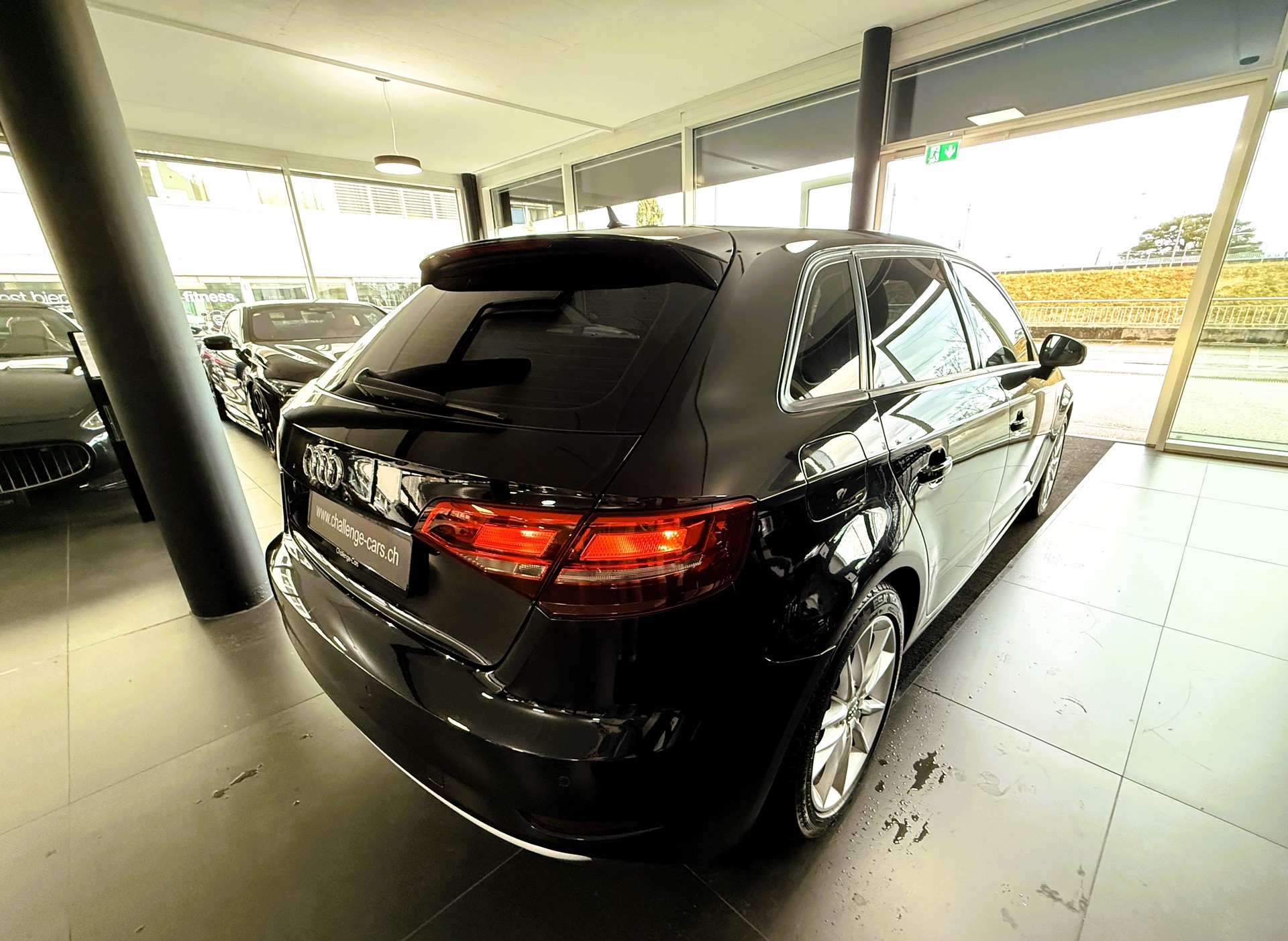 AUDI A3 Sportback 2.0 TDI Sport S-tronic quattro-image-5