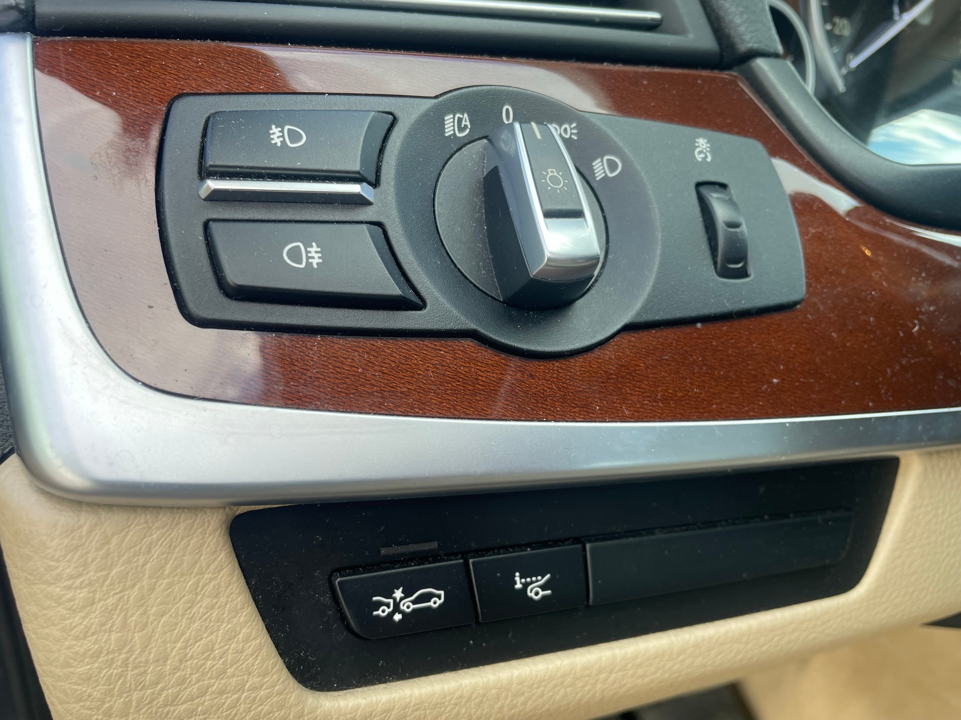 BMW 525d xDrive Touring Steptronic-image-10