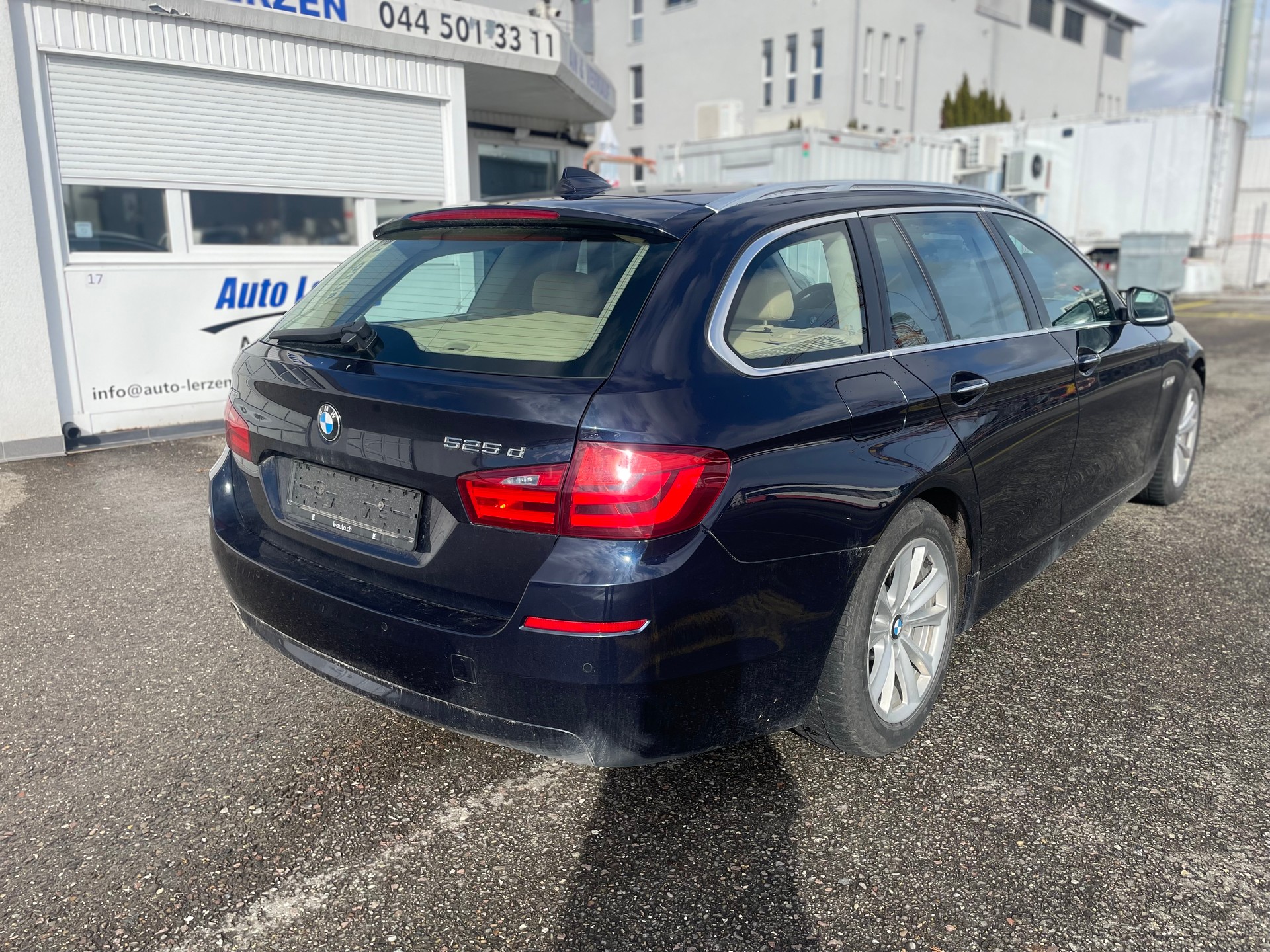 BMW 525d xDrive Touring Steptronic-image-4