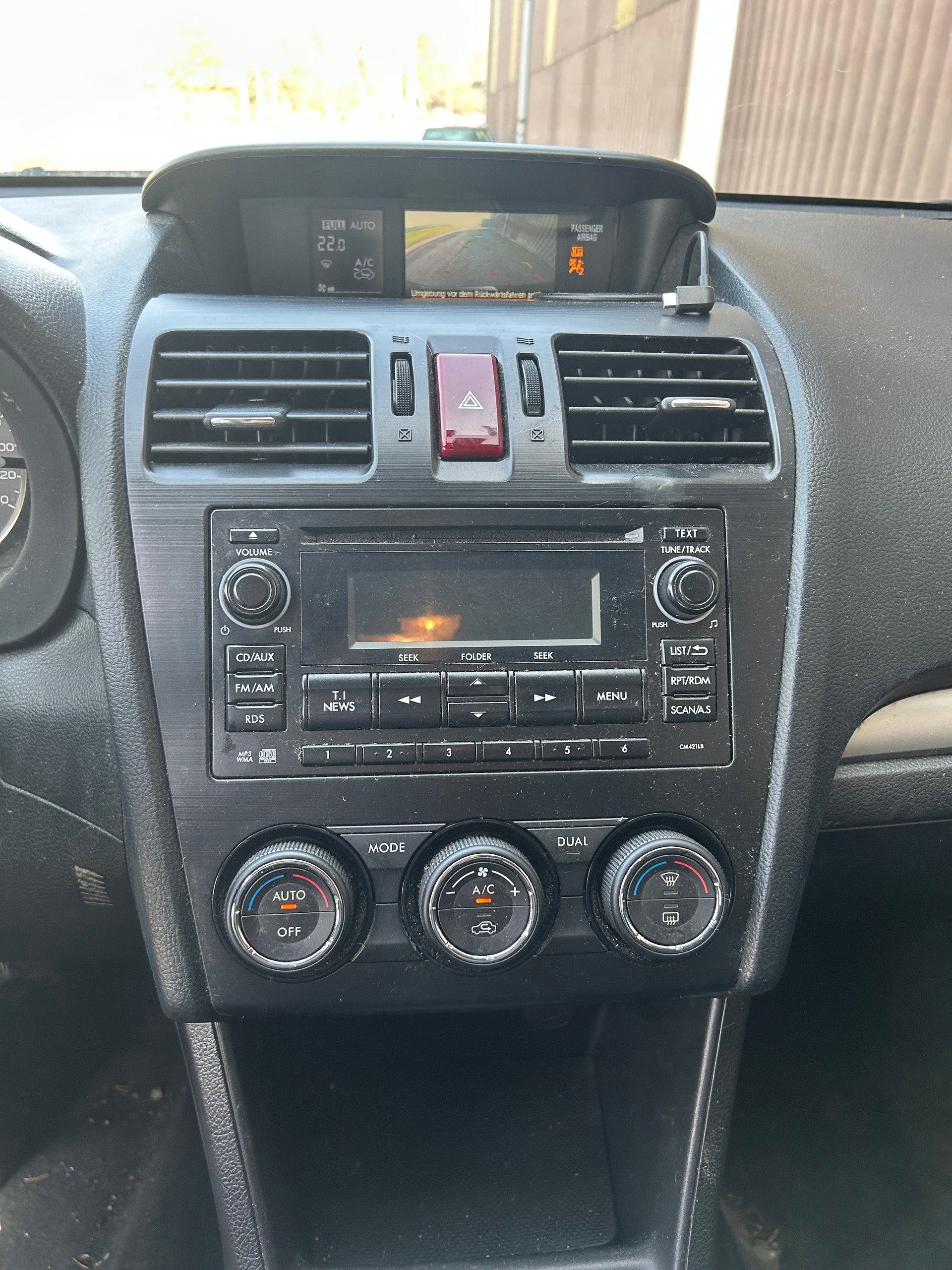 SUBARU XV 2.0 Swiss Three AWD CVT-image-9