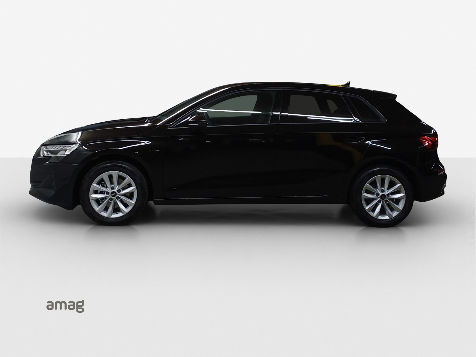 AUDI A3 Sportback TFSI 110 kW Attraction S tronic-image-1