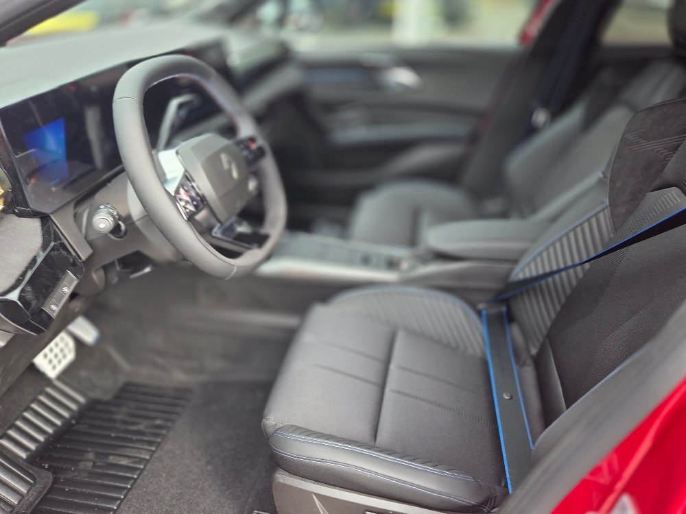 RENAULT Clio 1.8 E-Tech Esprit Alpine-image-7
